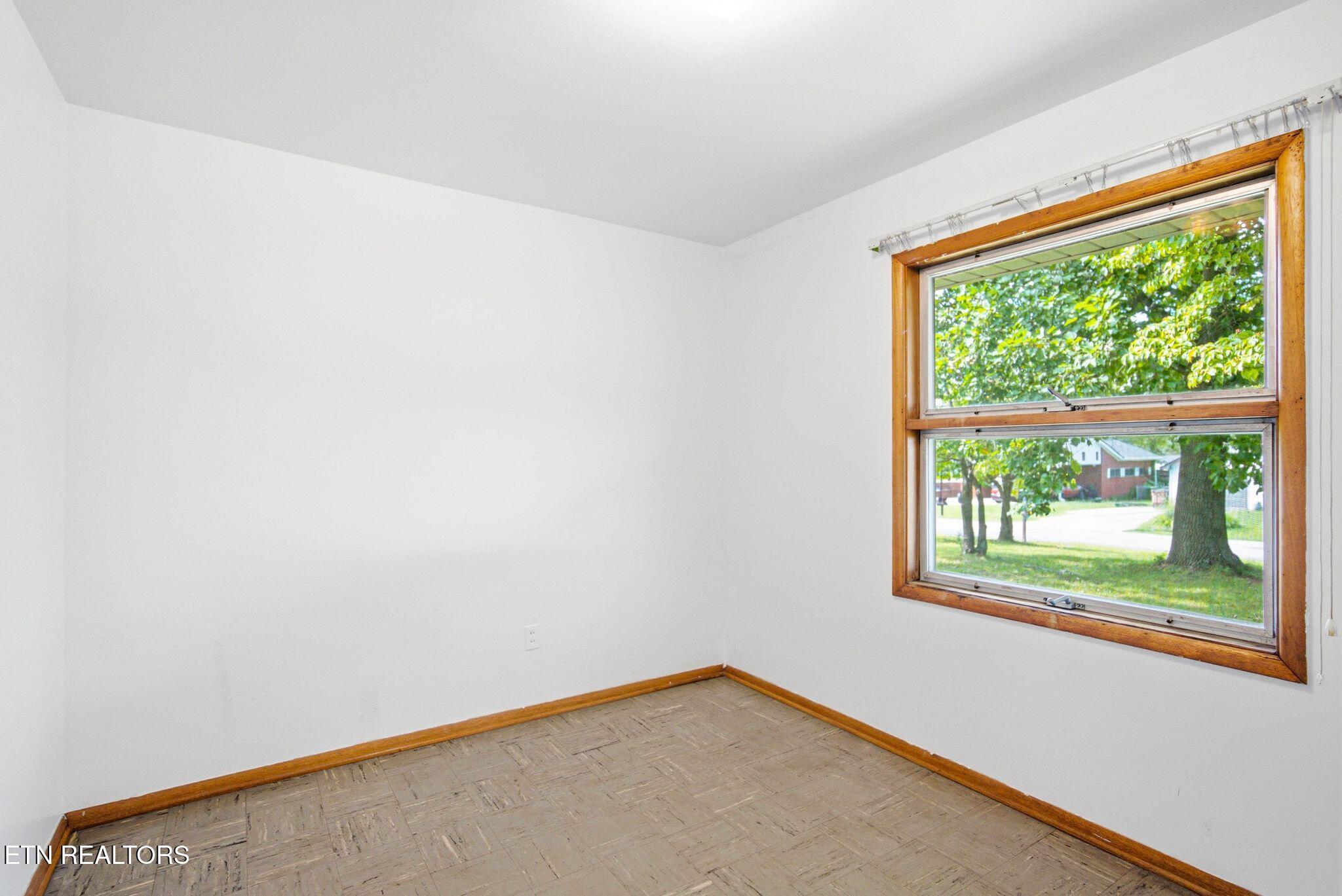 4308 NW Roaming Road Knoxville TN 37912