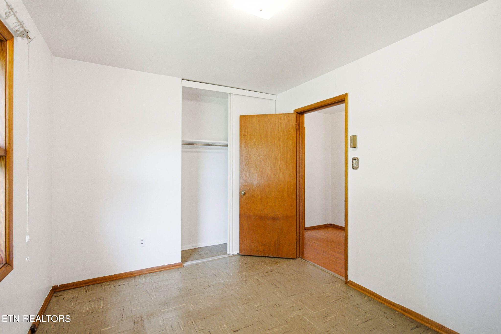 4308 NW Roaming Road Knoxville TN 37912