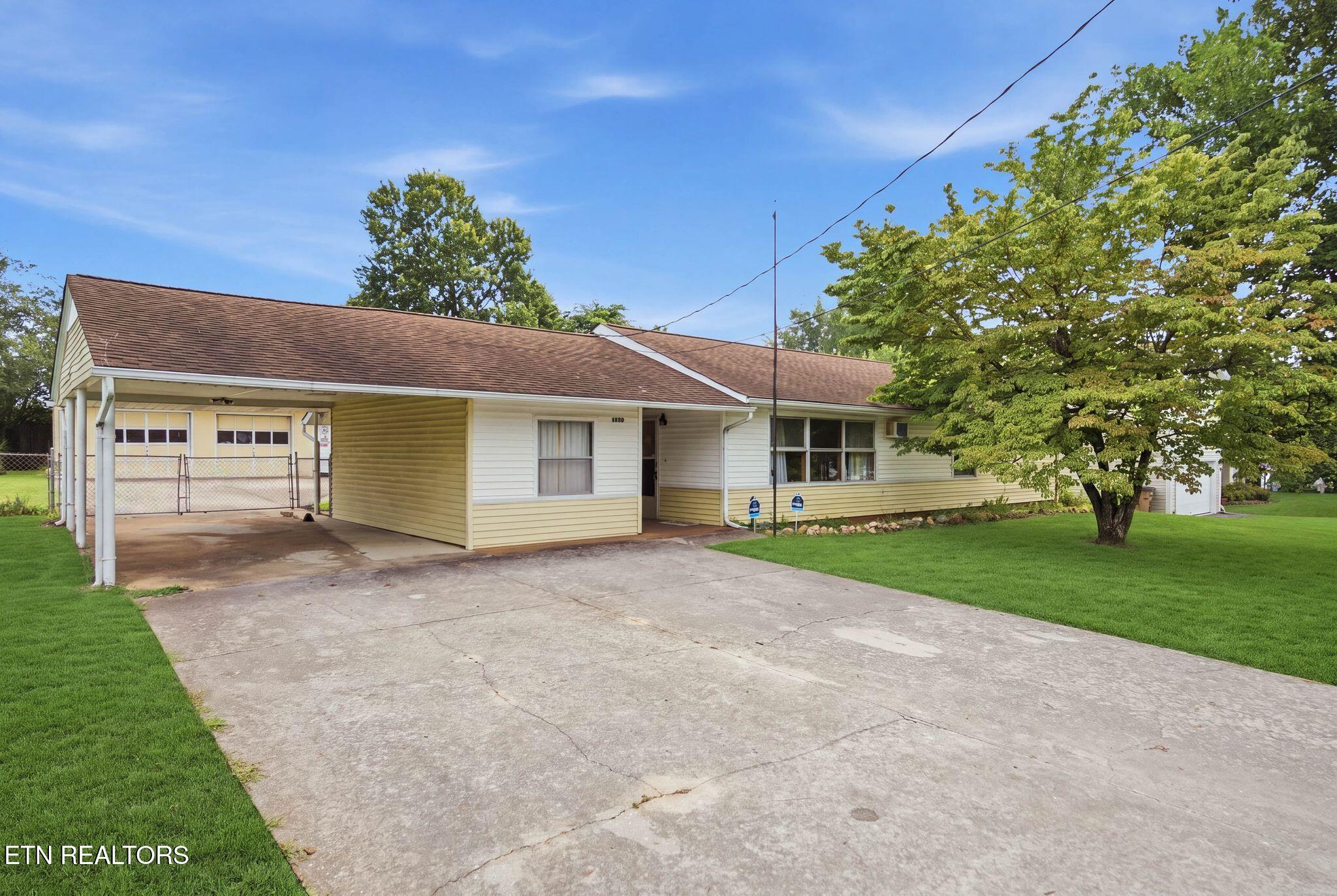 4308 NW Roaming Road Knoxville TN 37912
