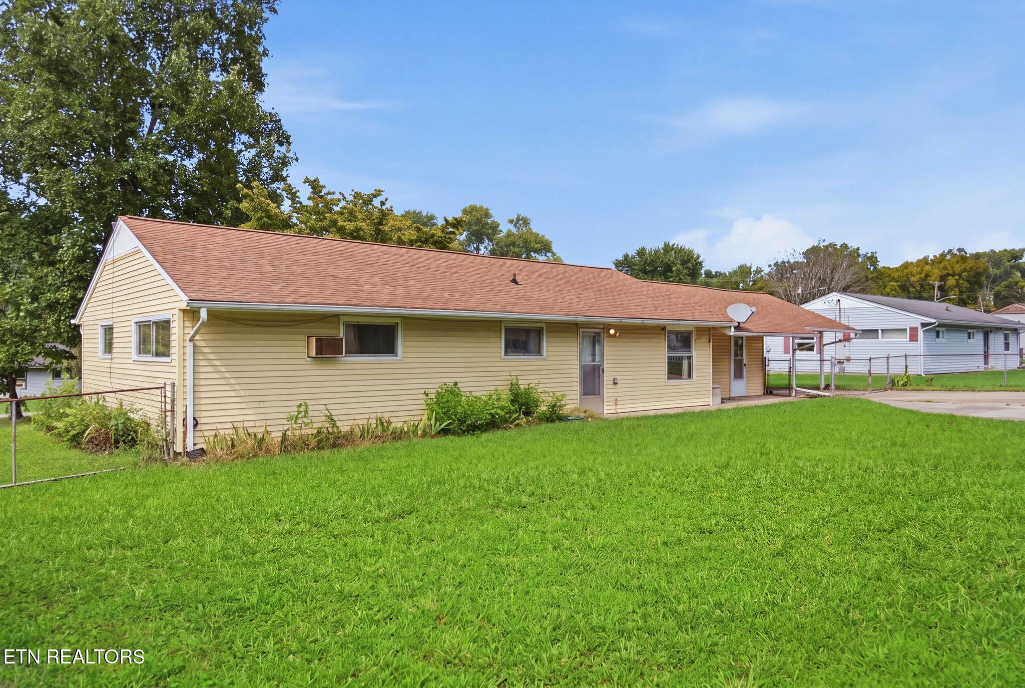 4308 NW Roaming Road Knoxville TN 37912