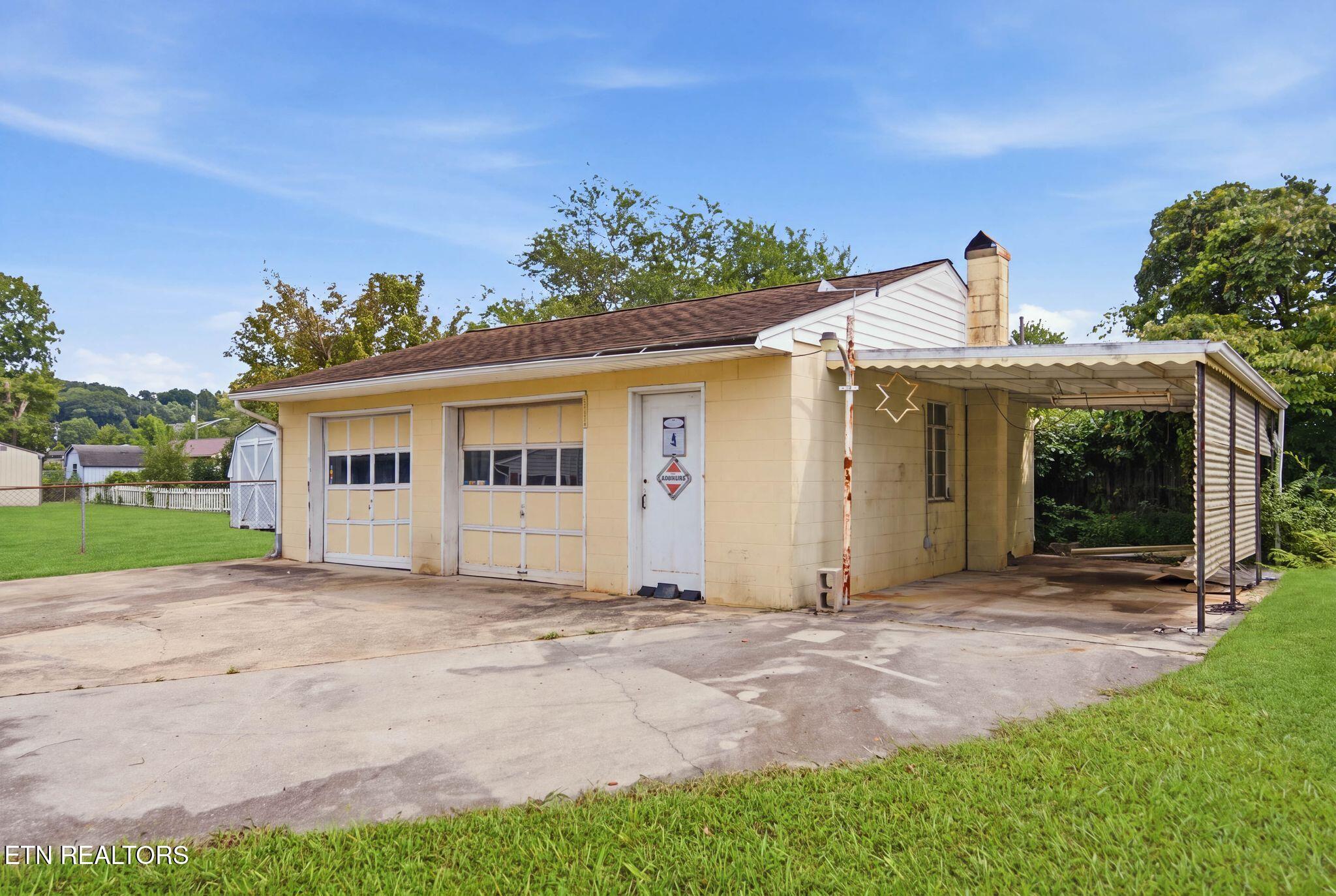 4308 NW Roaming Road Knoxville TN 37912