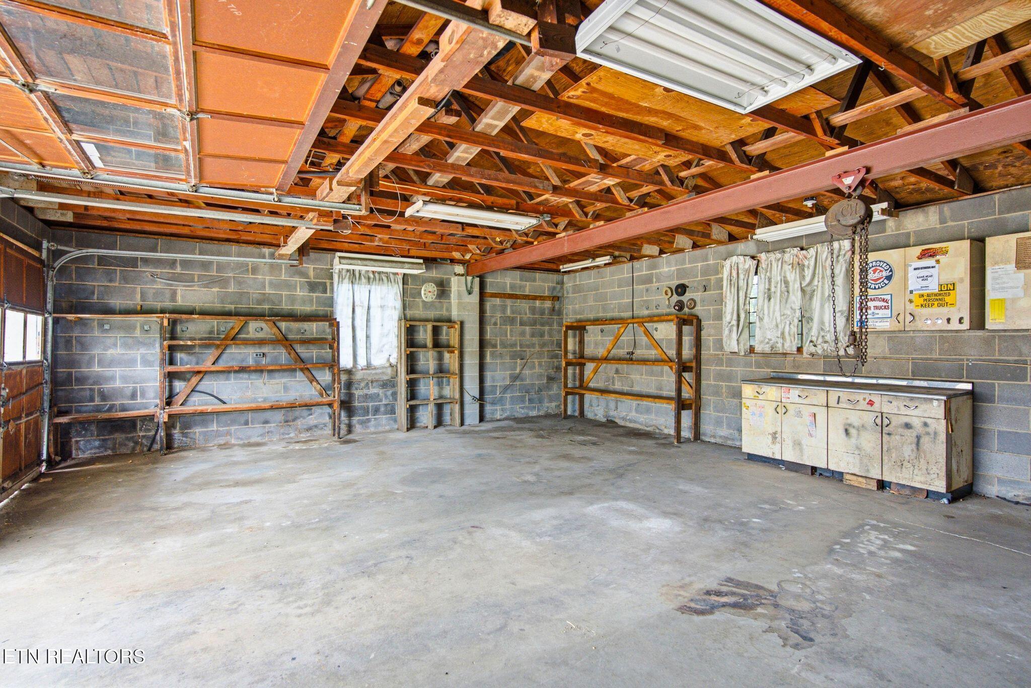 4308 NW Roaming Road Knoxville TN 37912