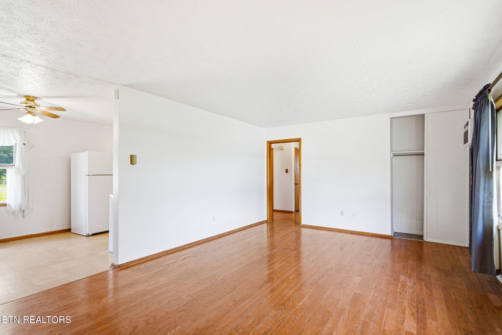 4308 NW Roaming Road Knoxville TN 37912