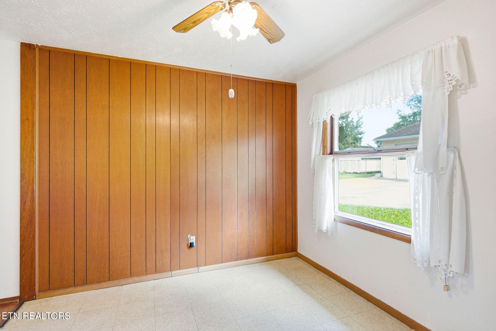4308 NW Roaming Road Knoxville TN 37912
