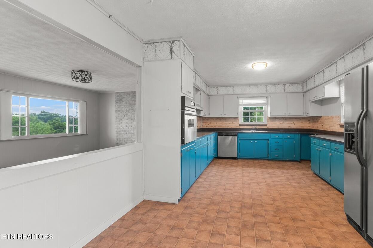 2812 Mentor Road Louisville TN 37777