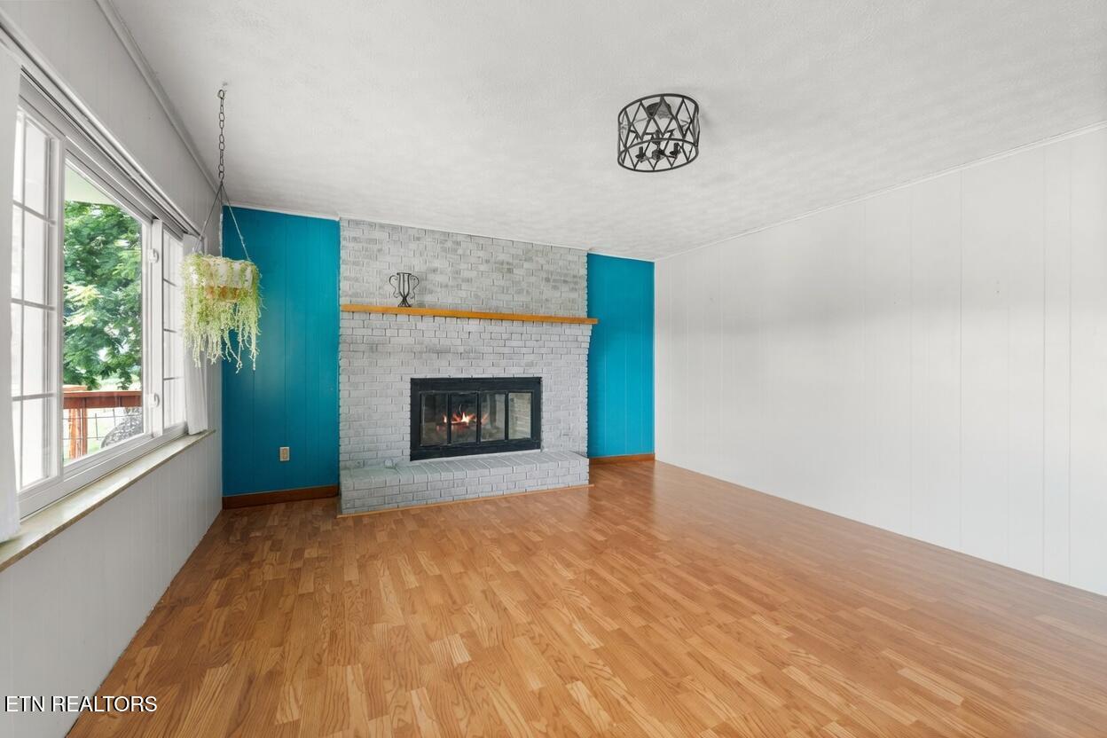 2812 Mentor Road Louisville TN 37777