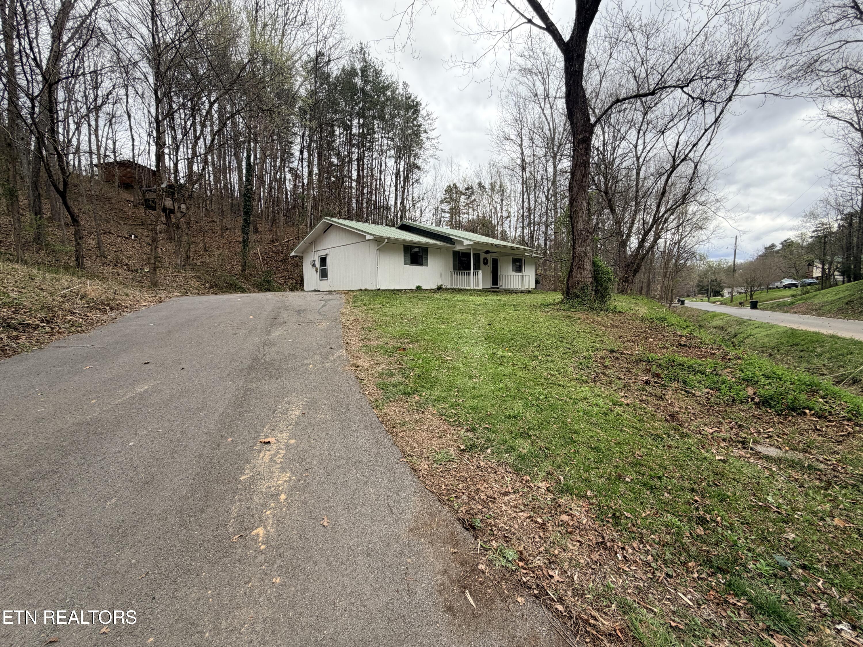 901 Beverly Hills Drive Sevierville TN 37862