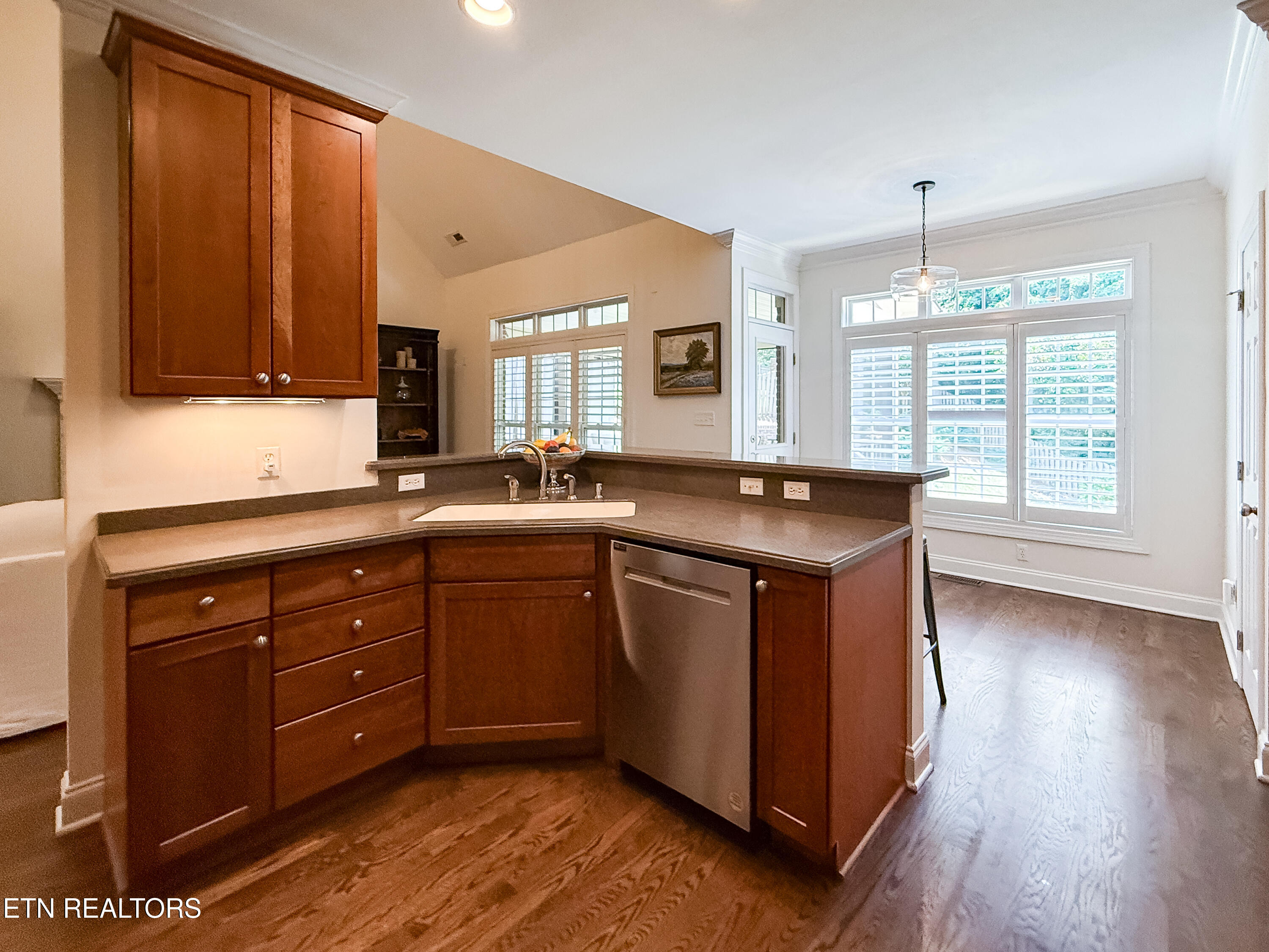 7016 Shady Knoll Lane Knoxville TN 37919