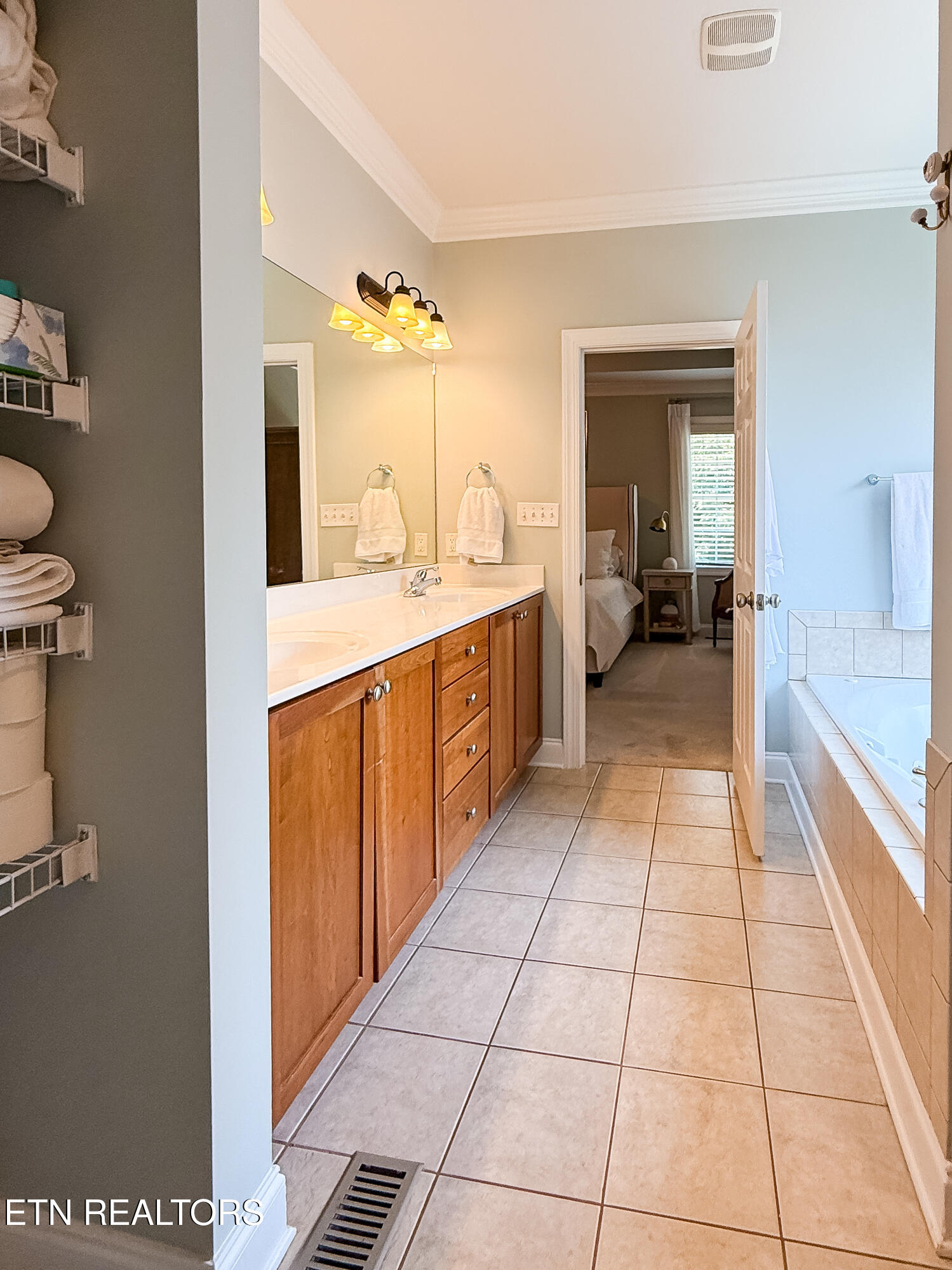 7016 Shady Knoll Lane Knoxville TN 37919