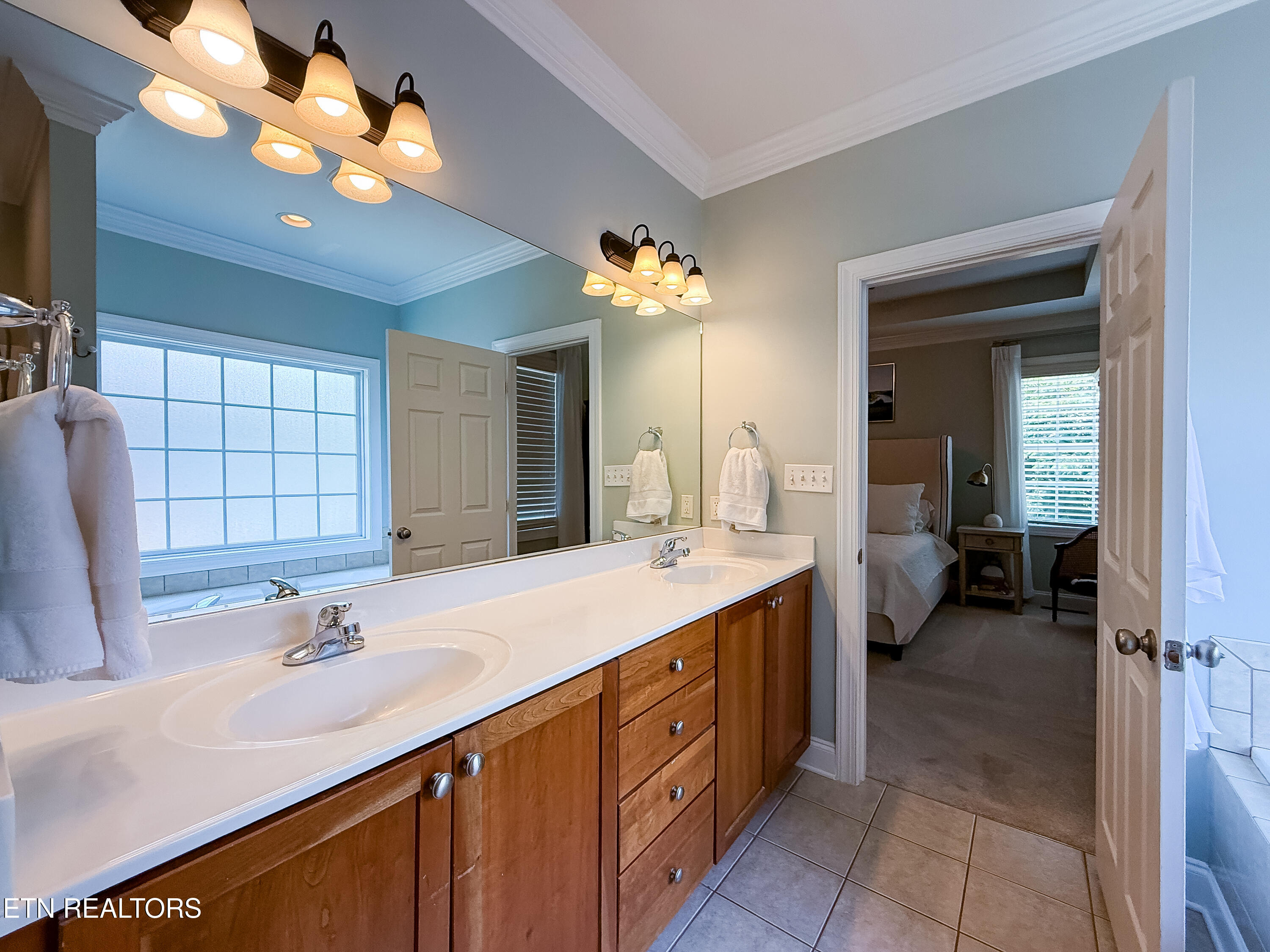 7016 Shady Knoll Lane Knoxville TN 37919