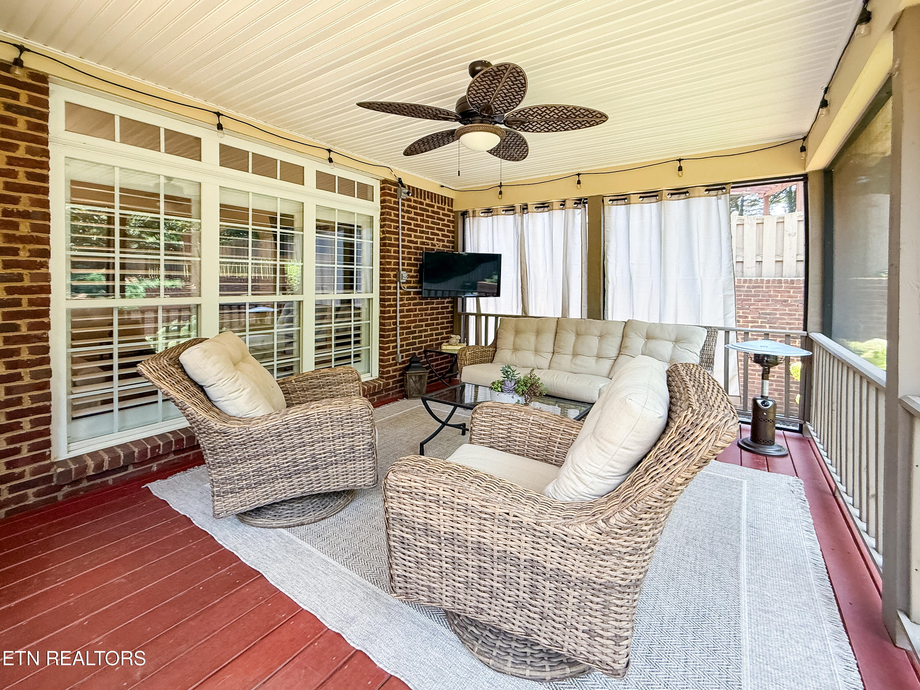 7016 Shady Knoll Lane Knoxville TN 37919