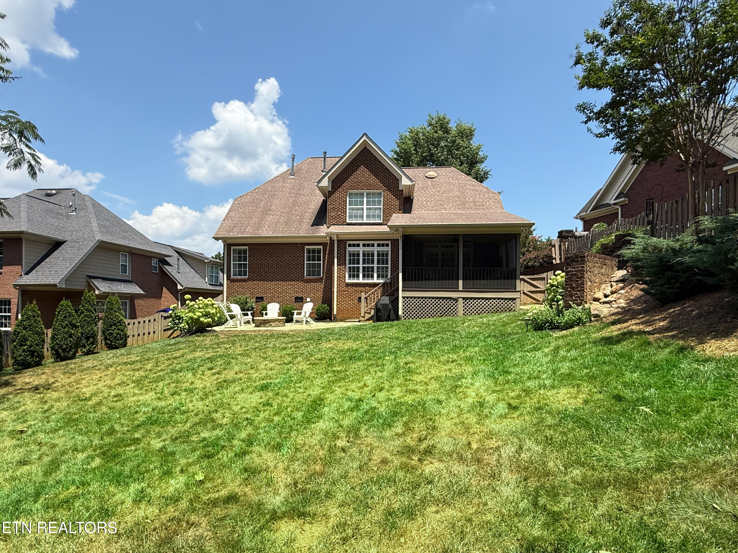 7016 Shady Knoll Lane Knoxville TN 37919