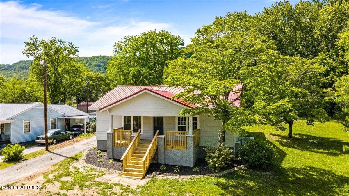 922 W Central Avenue Lafollette TN 37766