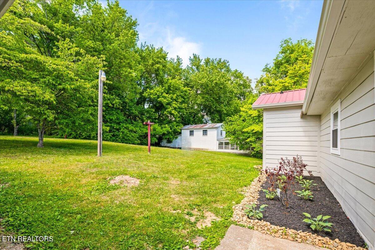 922 W Central Avenue Lafollette TN 37766