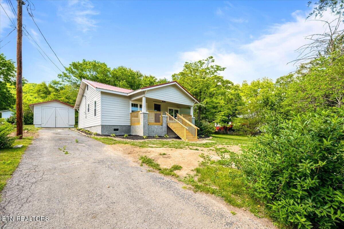 922 W Central Avenue Lafollette TN 37766