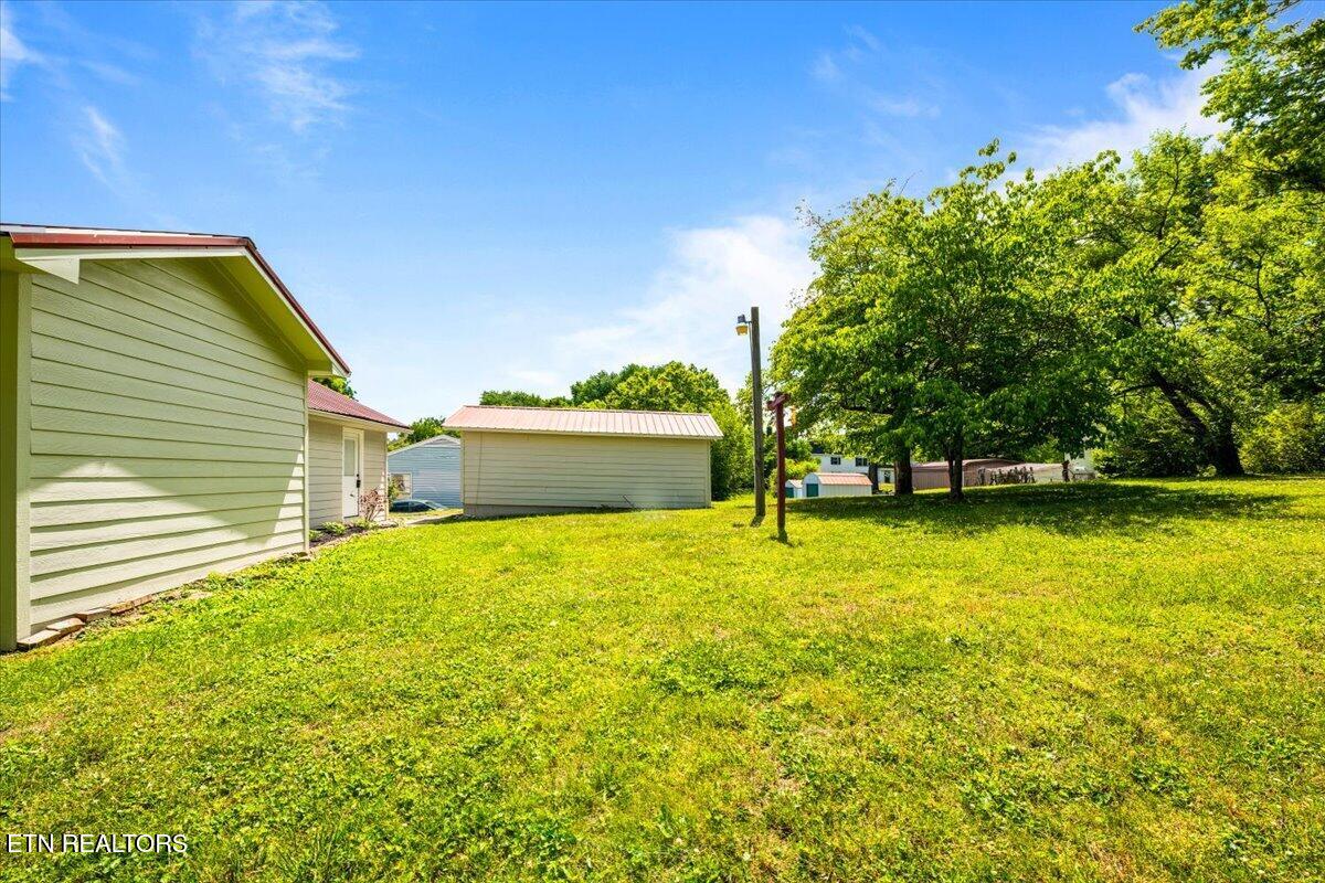 922 W Central Avenue Lafollette TN 37766