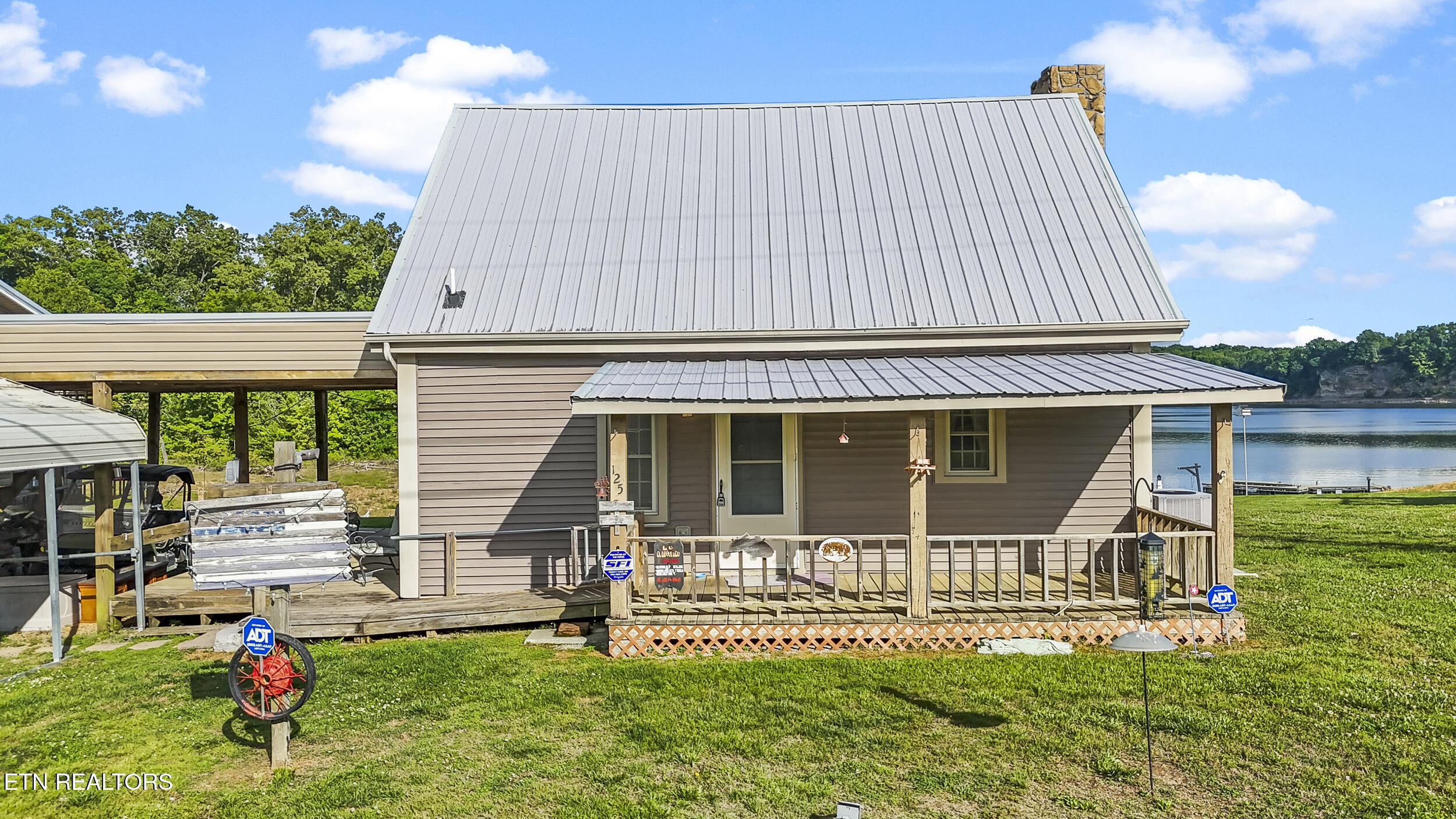 125 Island Harbor Lane Mooresburg TN 37811