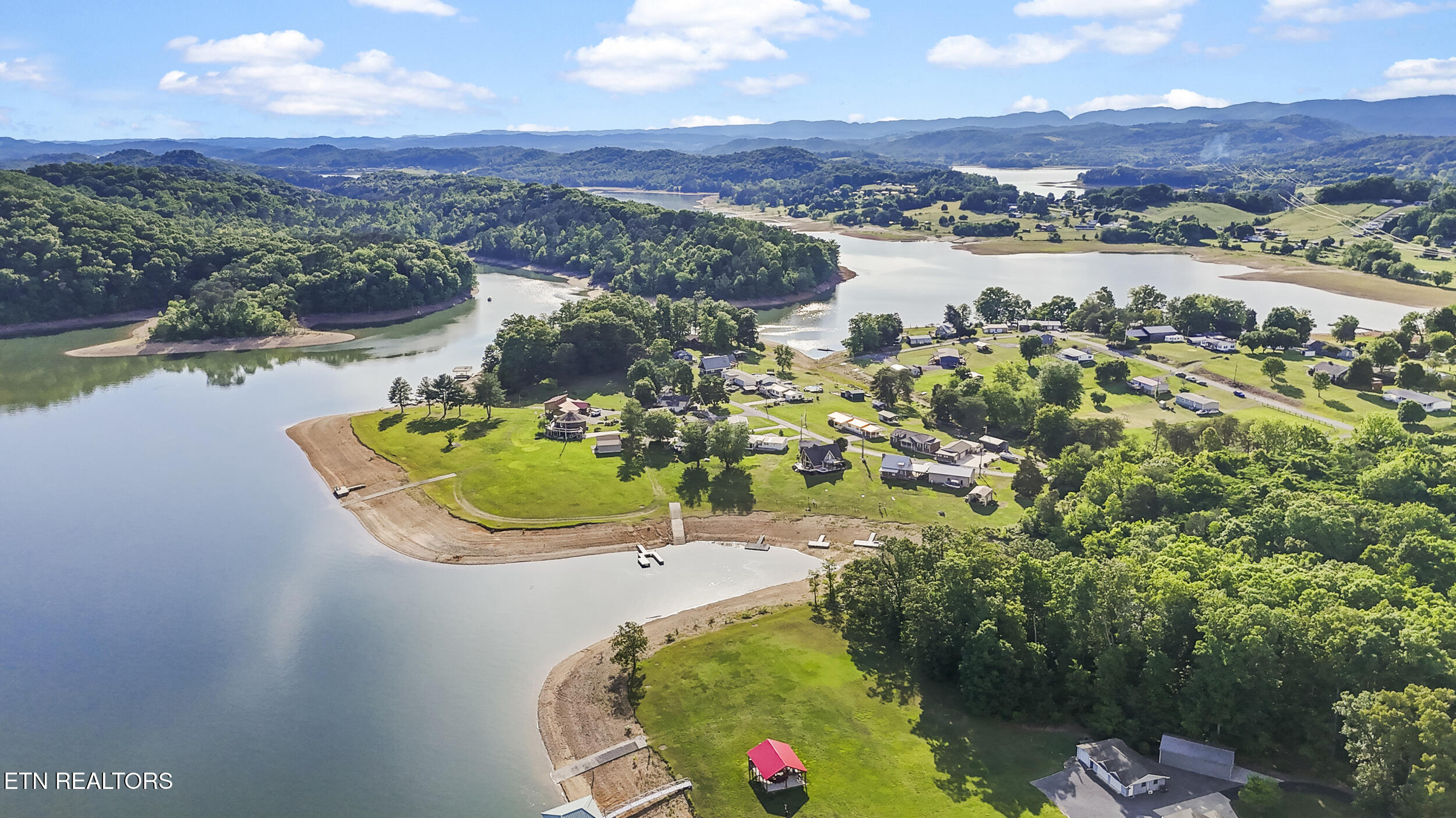 125 Island Harbor Lane Mooresburg TN 37811