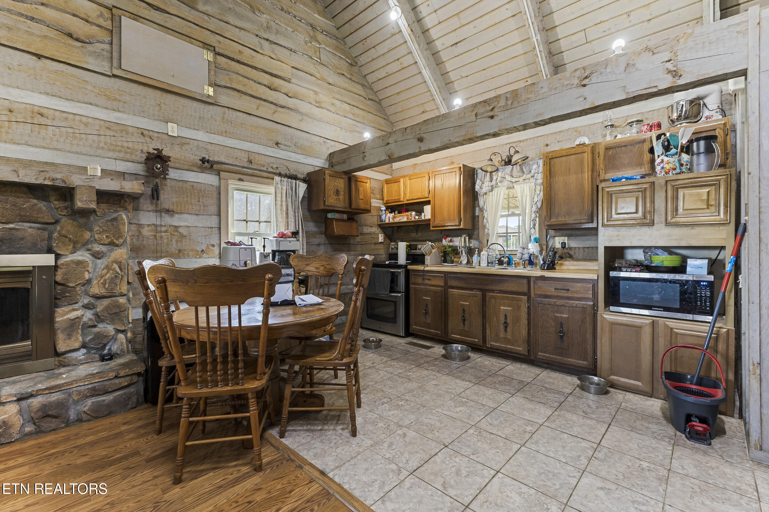 125 Island Harbor Lane Mooresburg TN 37811