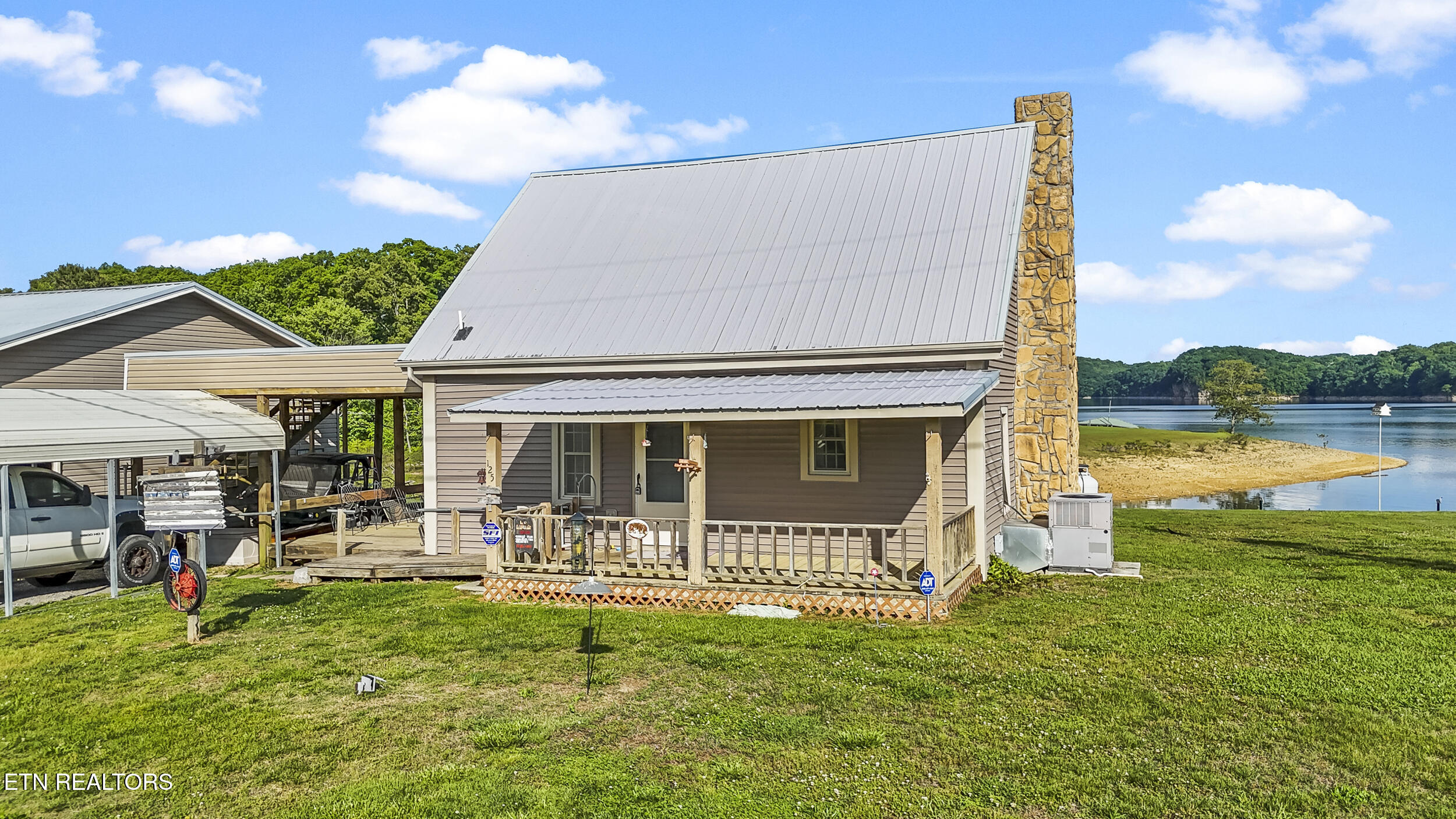 125 Island Harbor Lane Mooresburg TN 37811