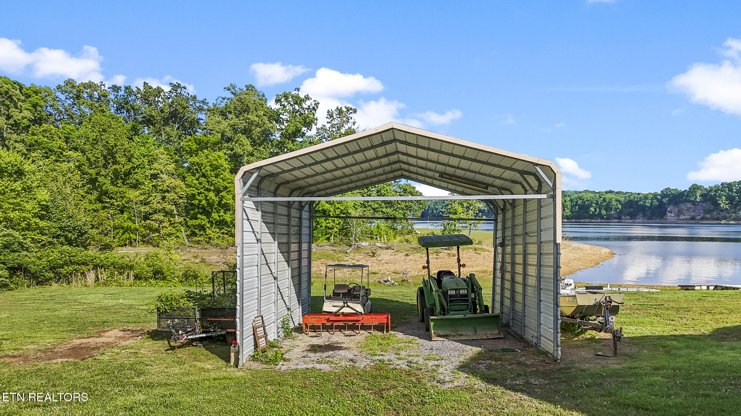 125 Island Harbor Lane Mooresburg TN 37811