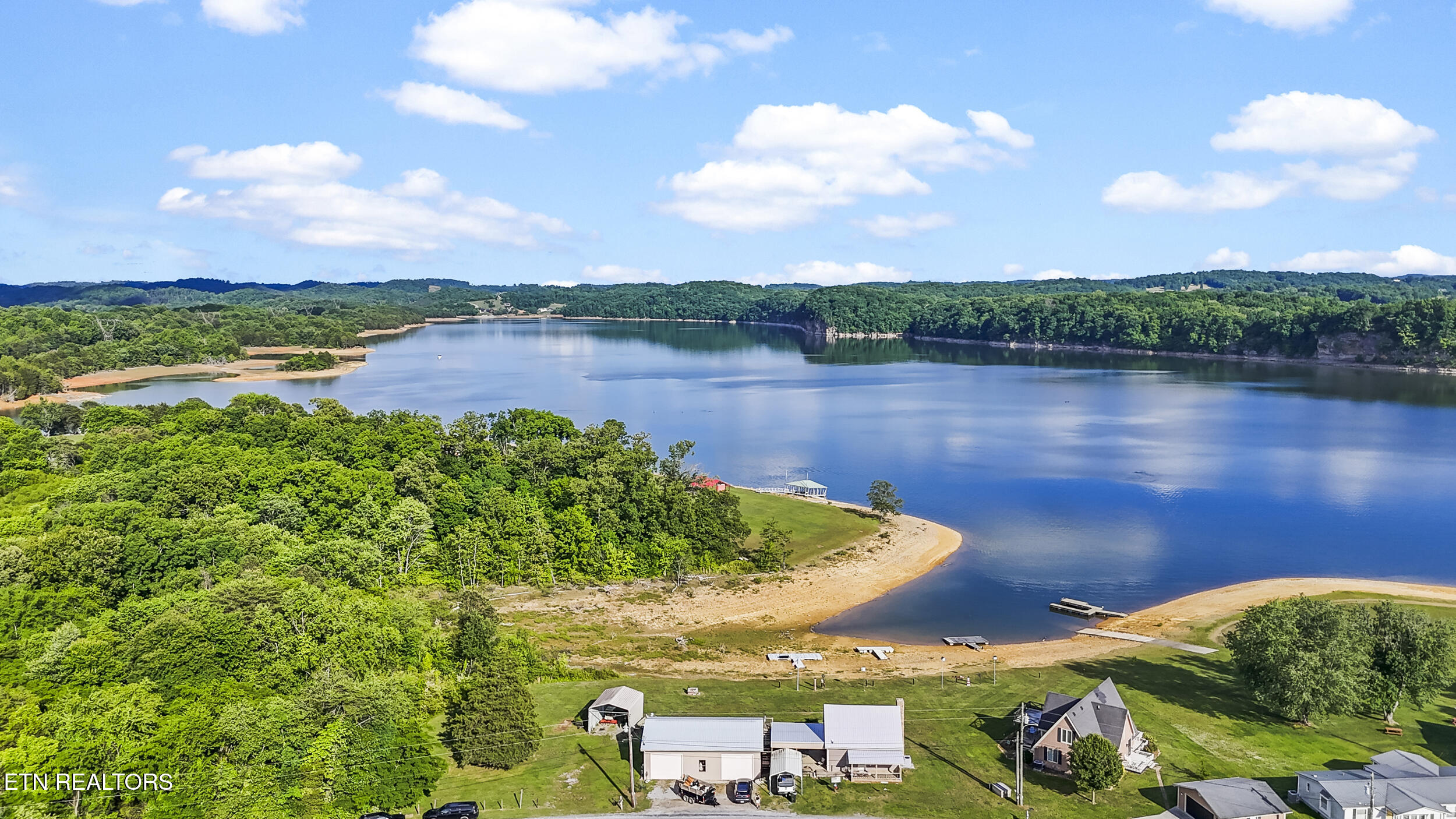 125 Island Harbor Lane Mooresburg TN 37811