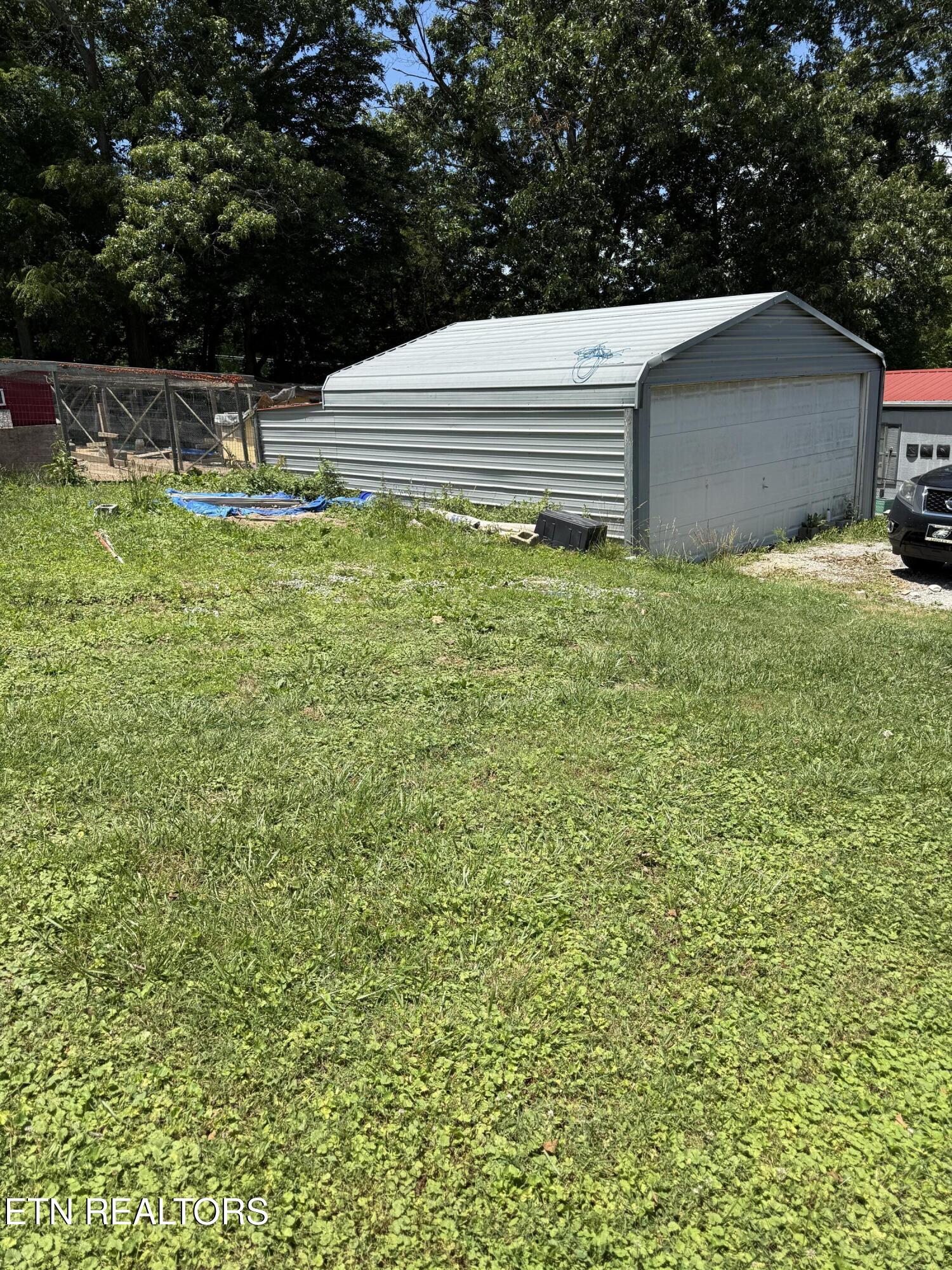 166 Andrew Lane Jacksboro TN 37757
