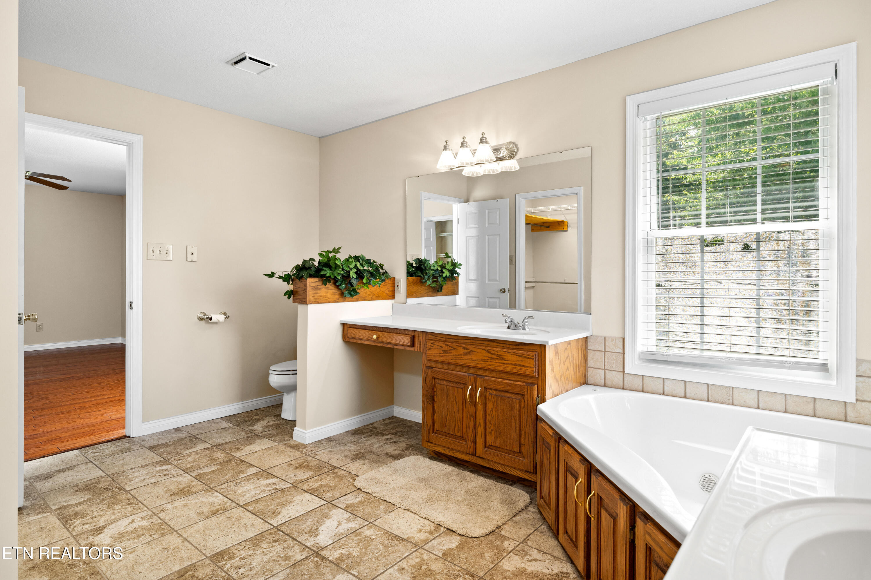 178 Scenic Hill Lane Lenoir City TN 37771