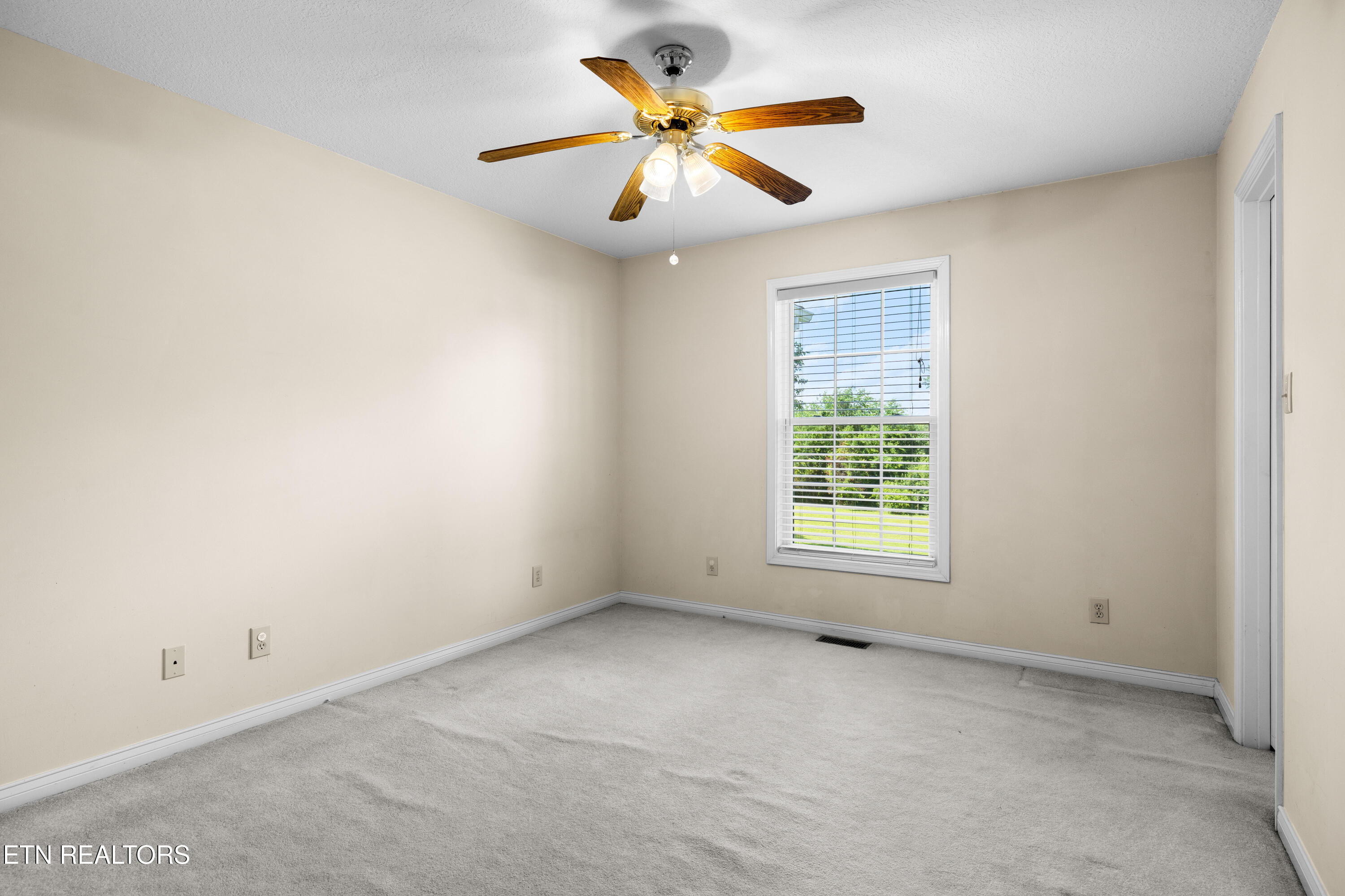 178 Scenic Hill Lane Lenoir City TN 37771