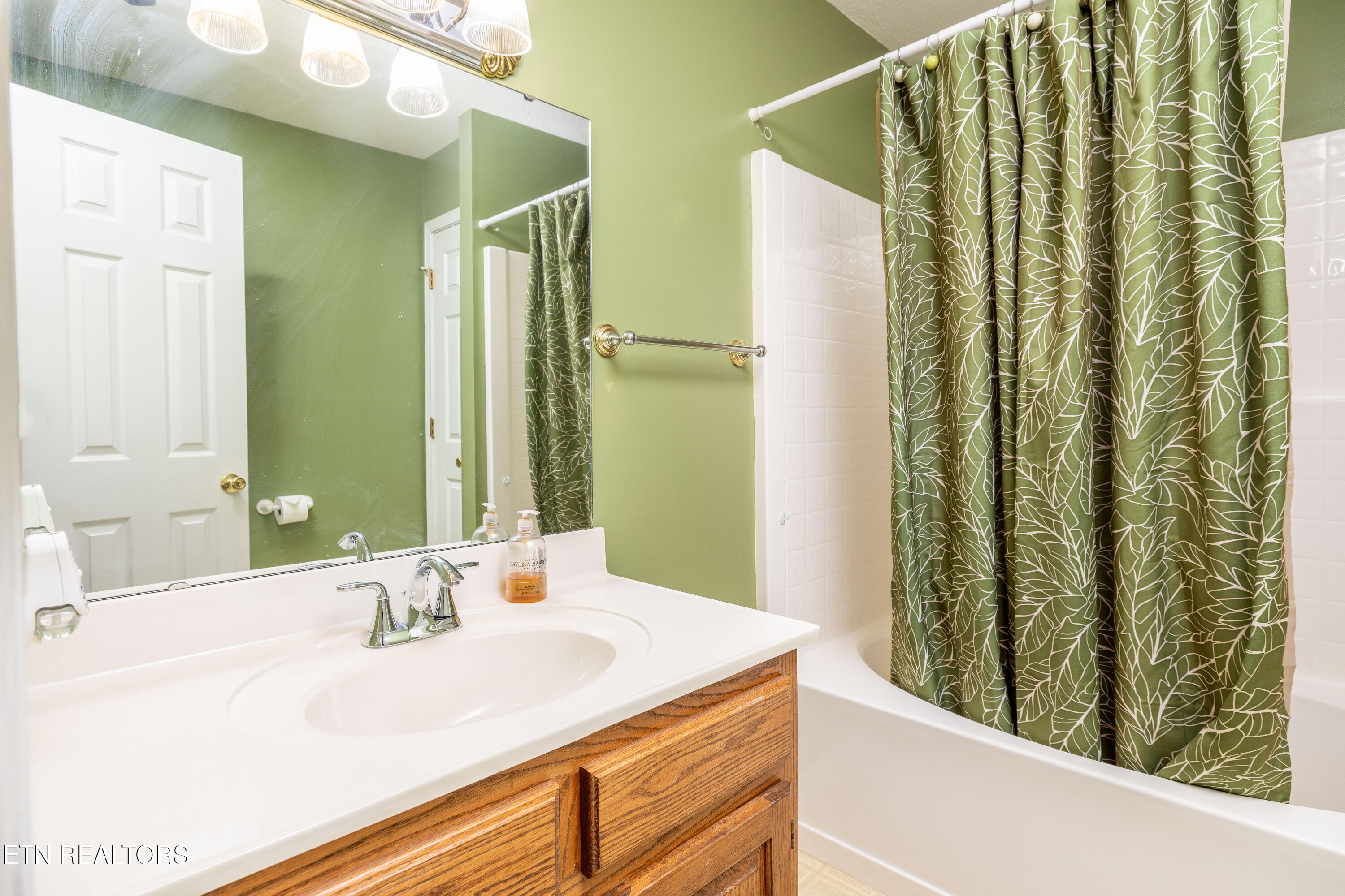 178 Scenic Hill Lane Lenoir City TN 37771