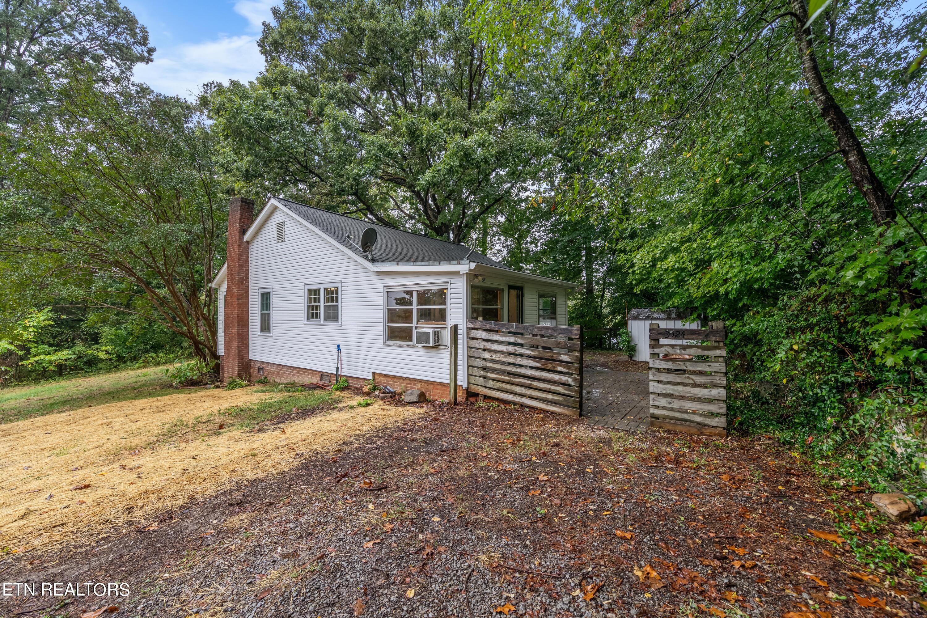 3524 Cruze Road Powell TN 37849