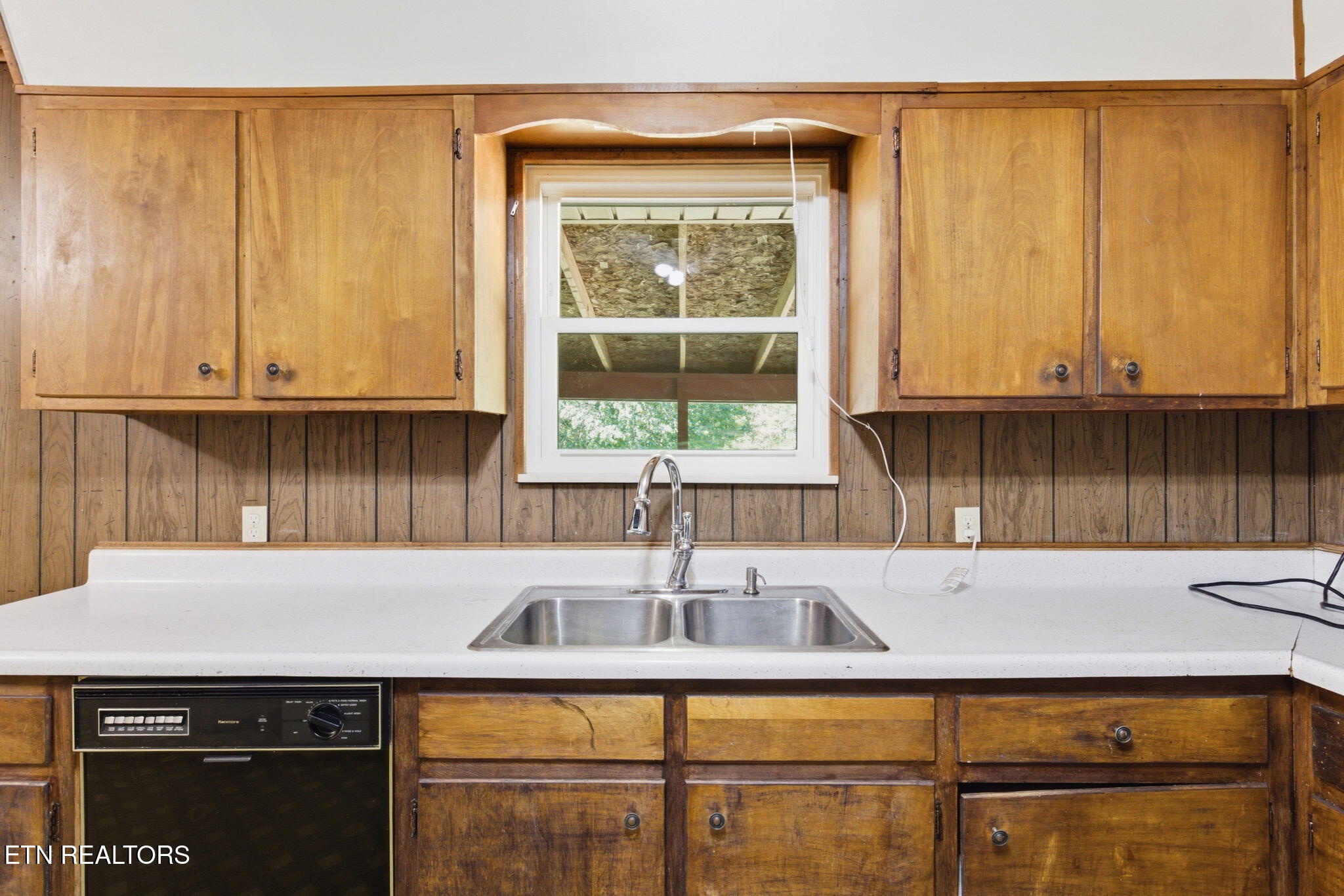 209 White Oak Lane Heiskell TN 37754