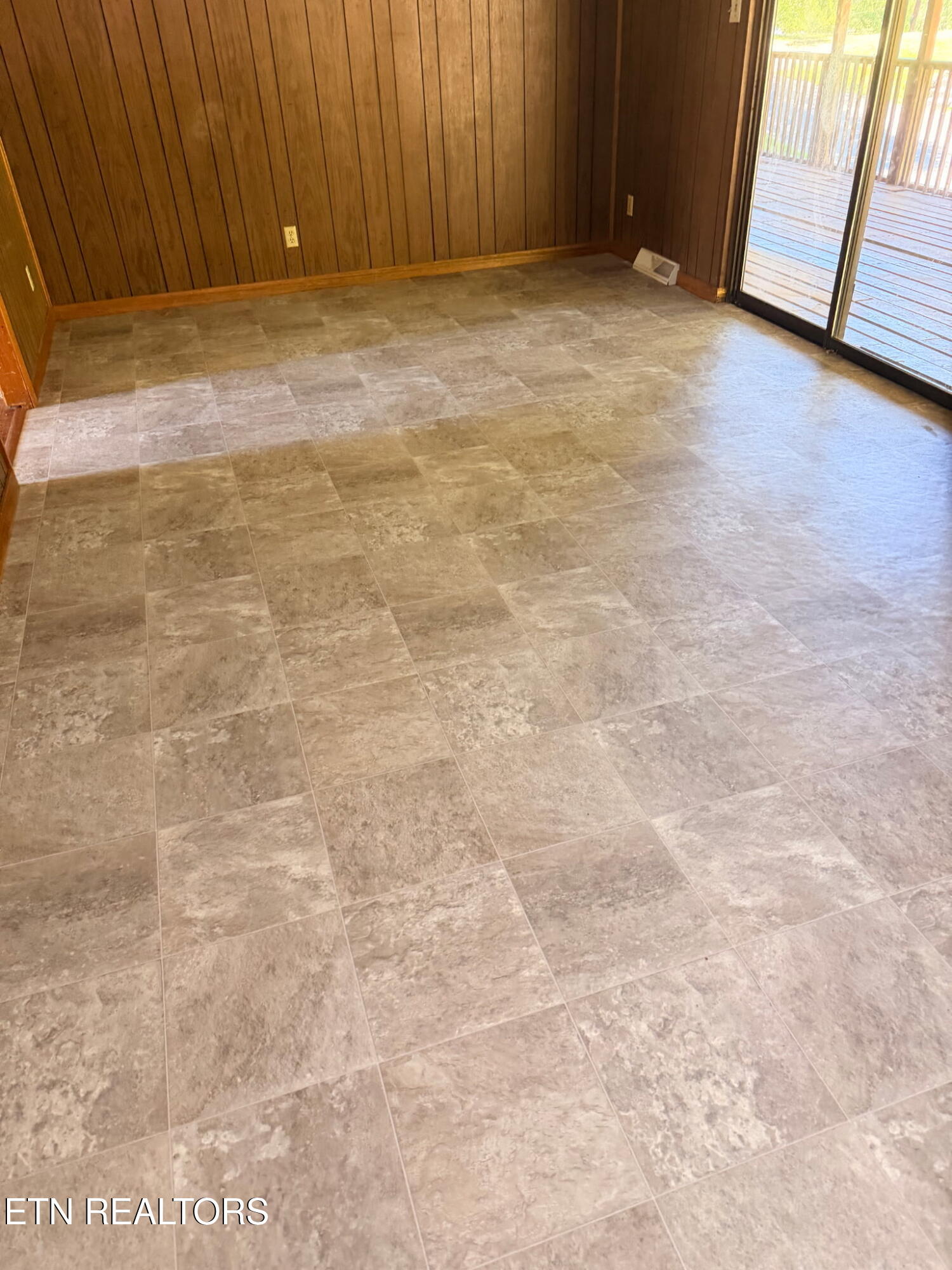 209 White Oak Lane Heiskell TN 37754