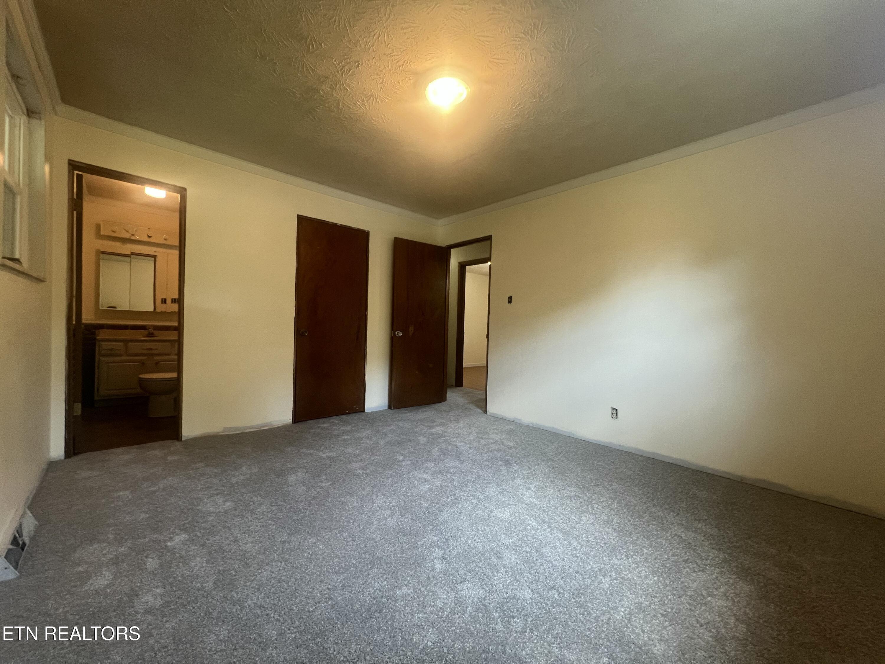 209 White Oak Lane Heiskell TN 37754