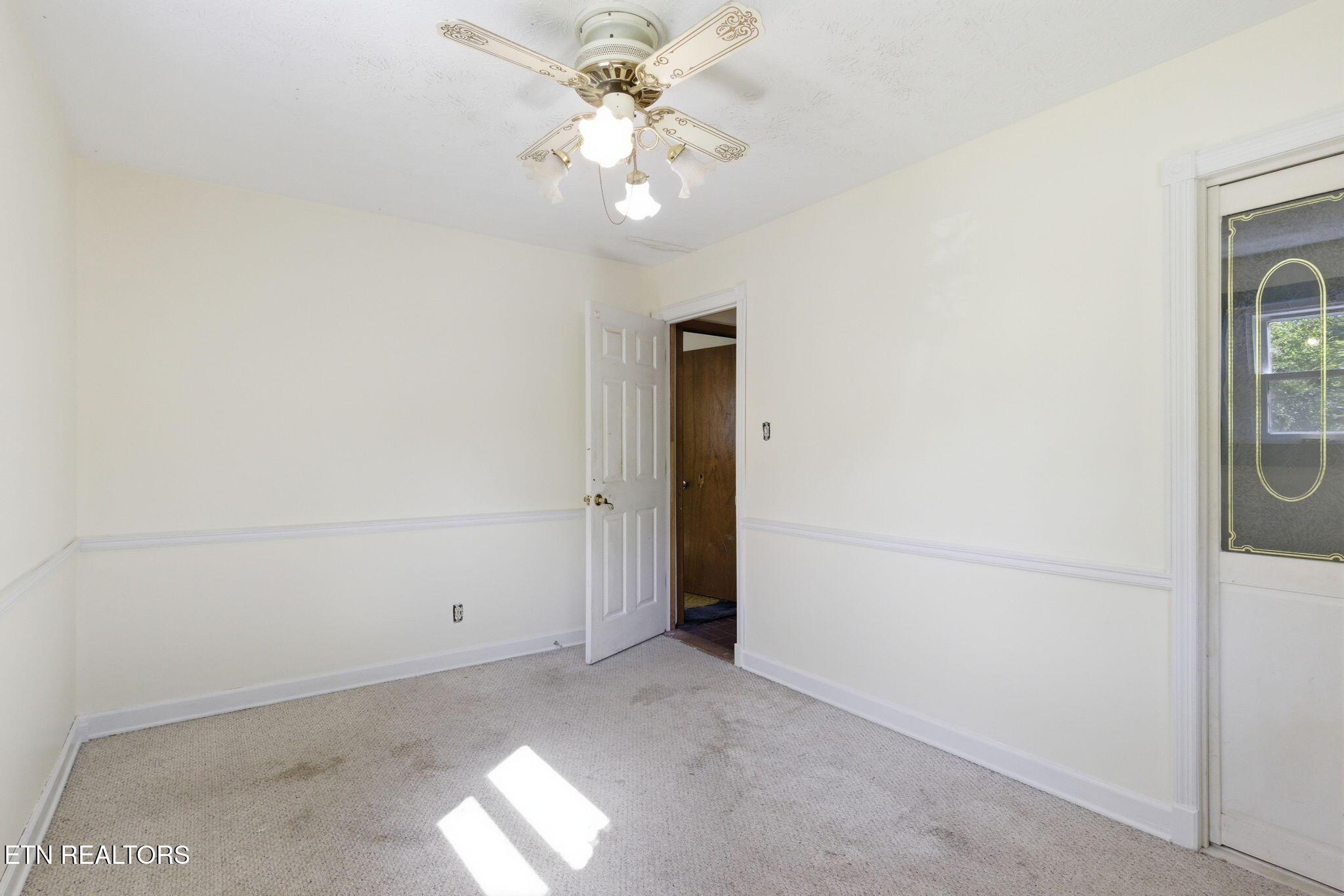 209 White Oak Lane Heiskell TN 37754