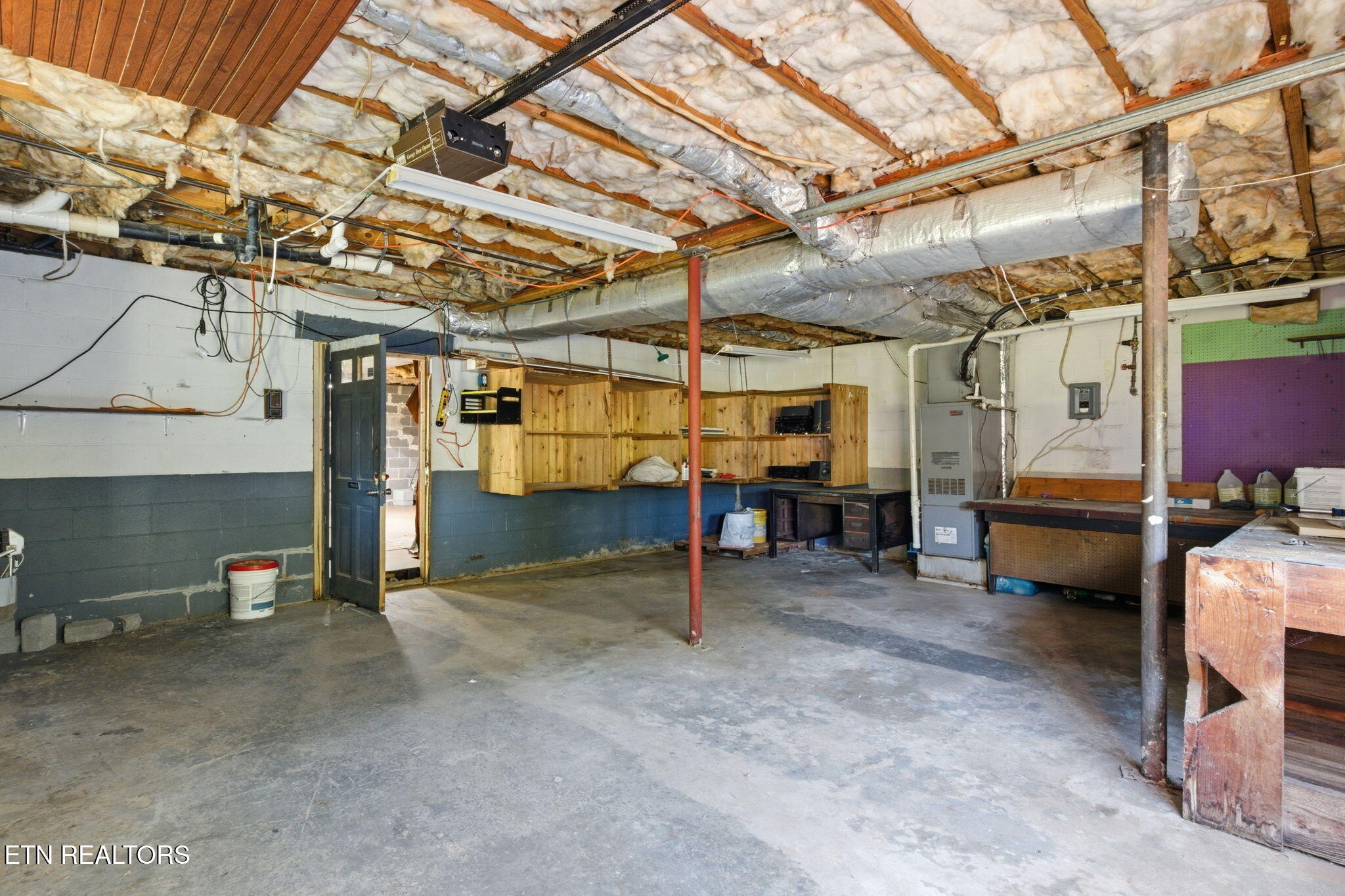 209 White Oak Lane Heiskell TN 37754