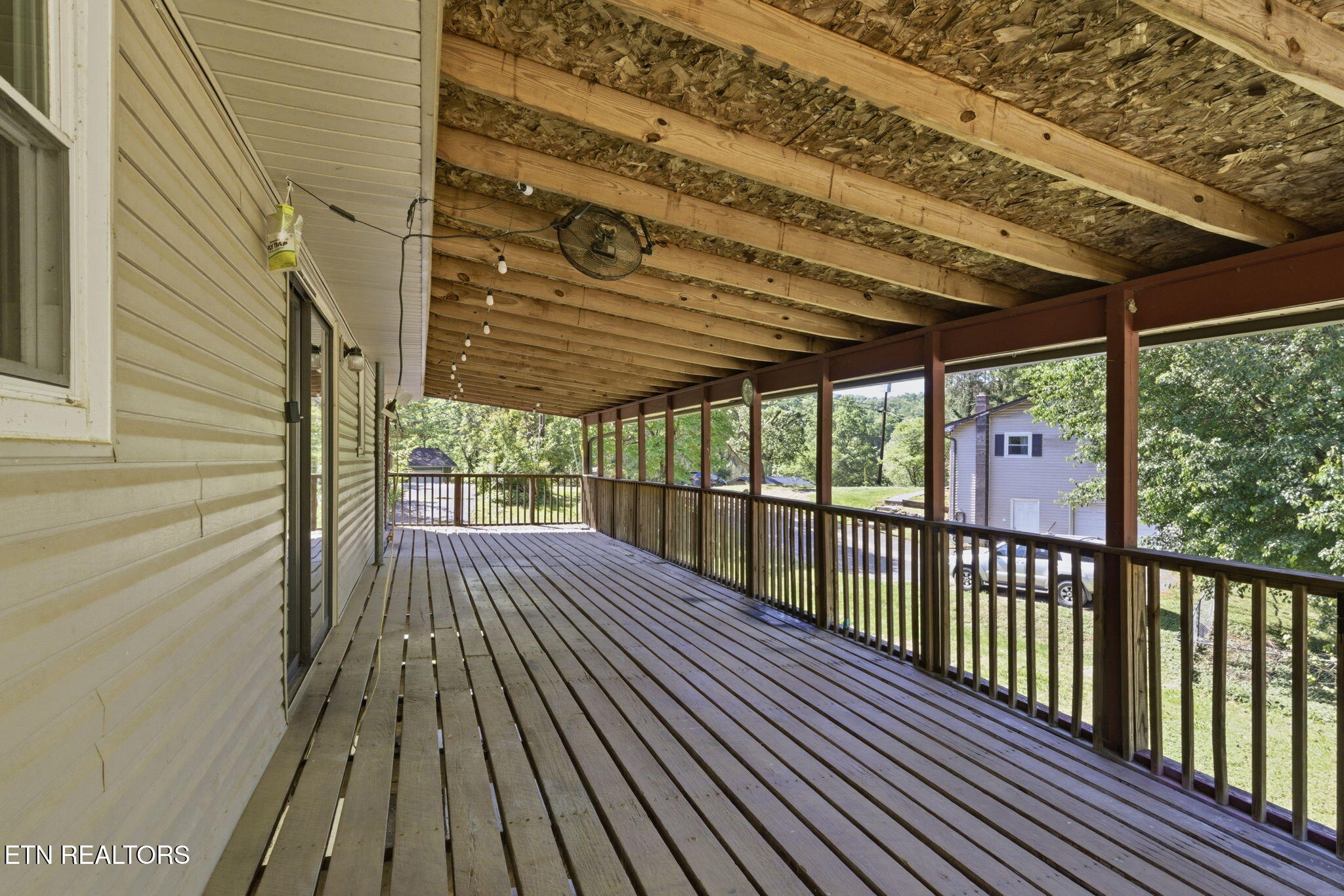 209 White Oak Lane Heiskell TN 37754