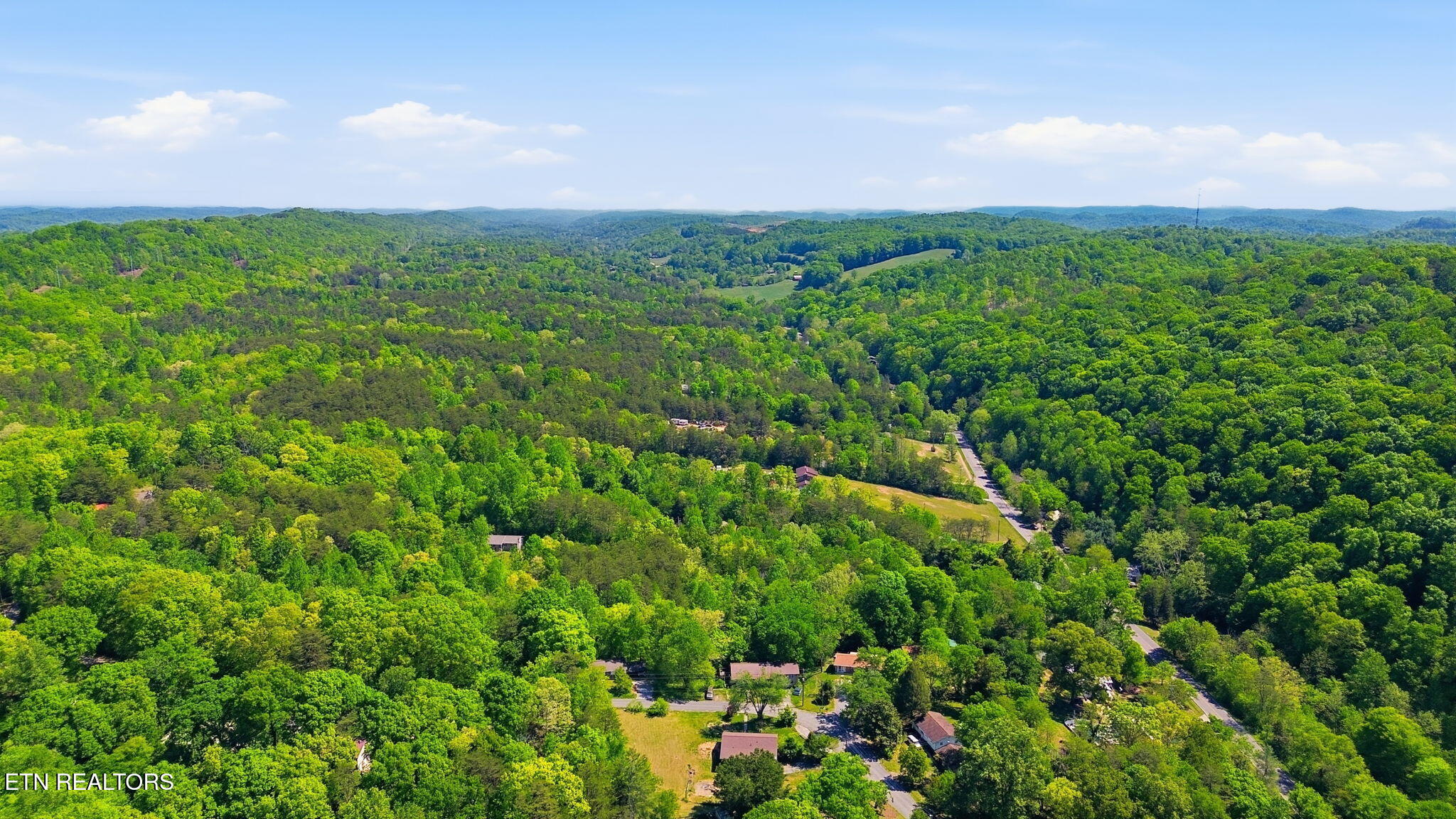 209 White Oak Lane Heiskell TN 37754