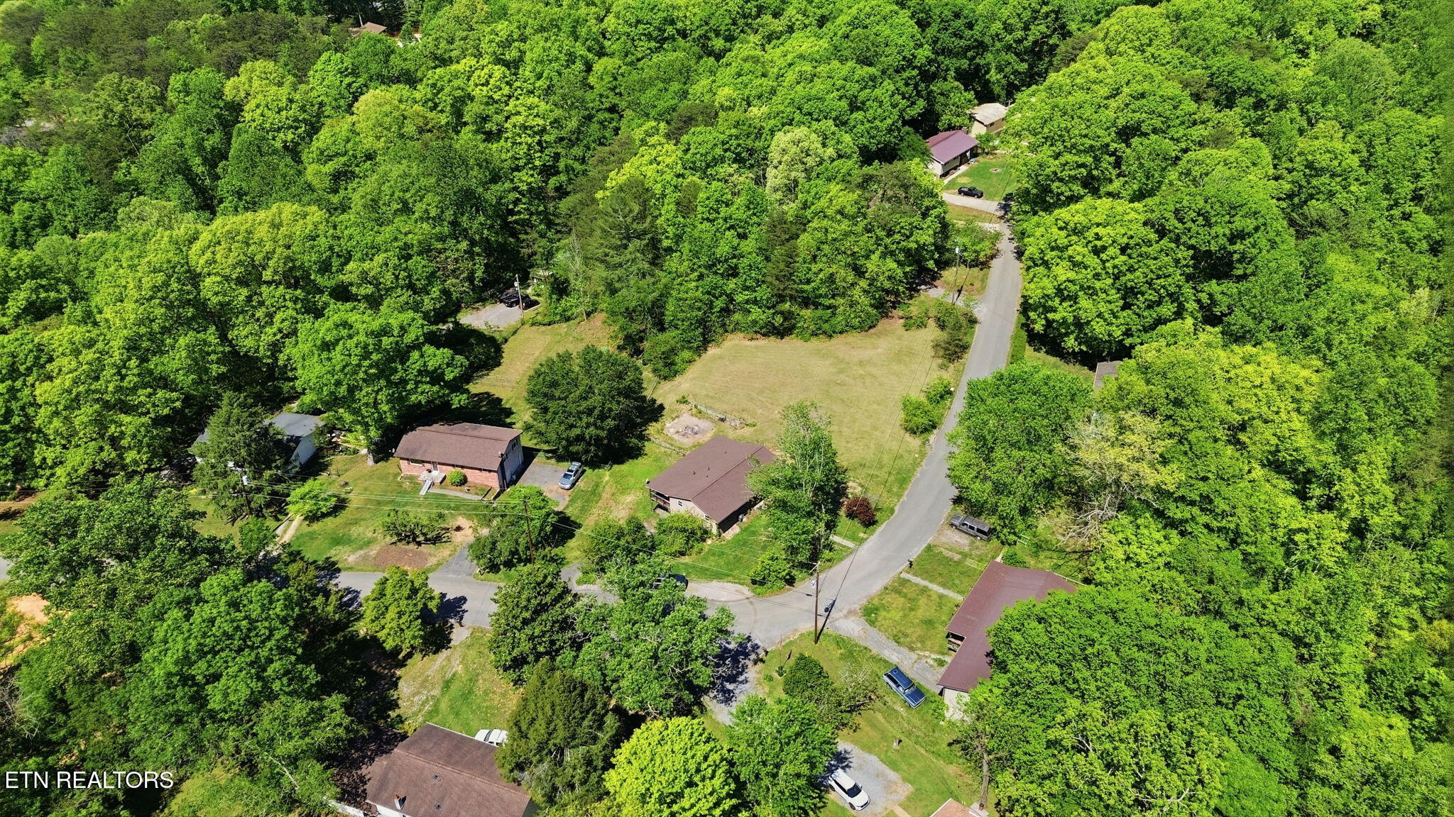 209 White Oak Lane Heiskell TN 37754