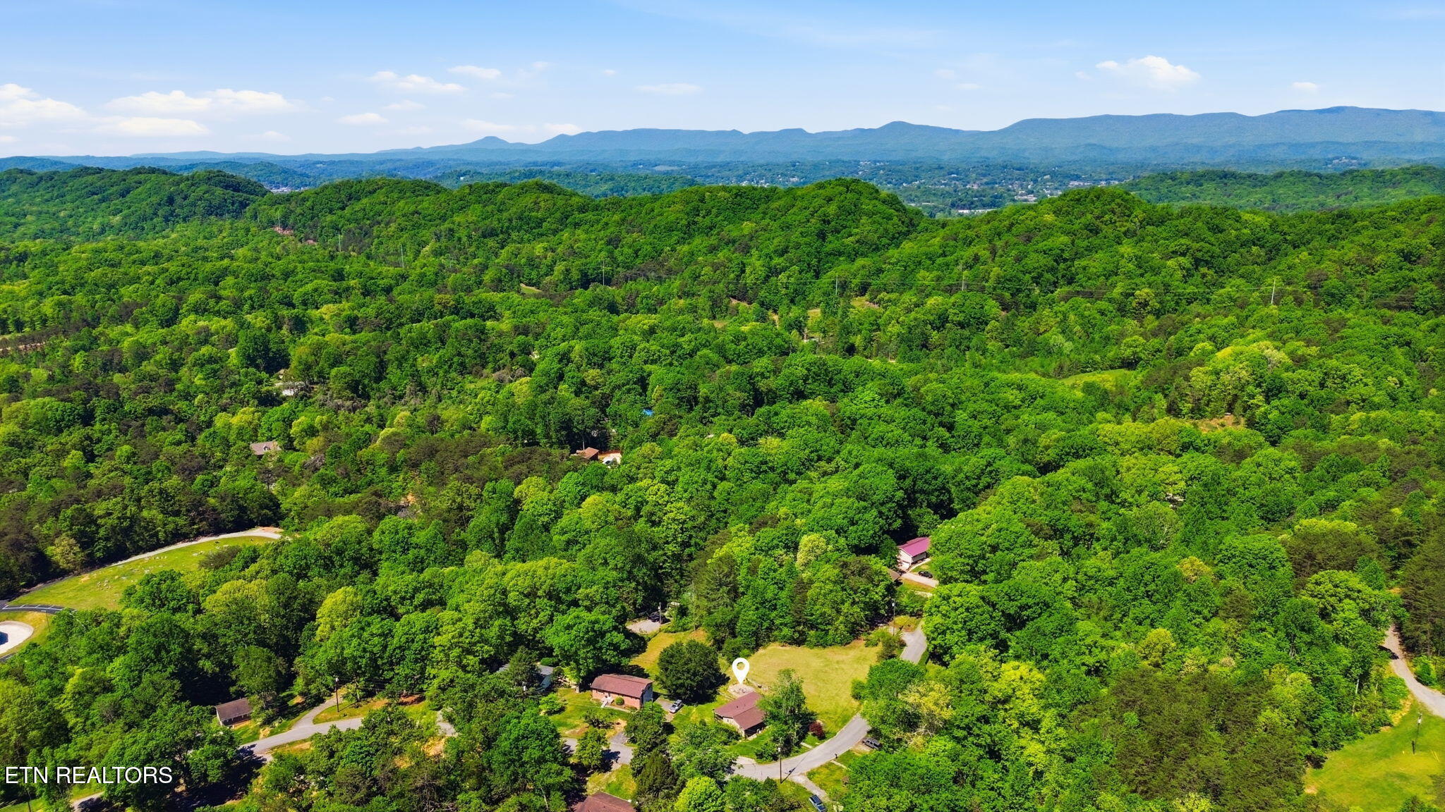 209 White Oak Lane Heiskell TN 37754