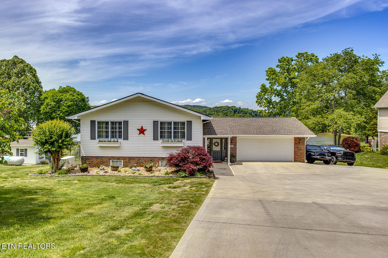 571 Anglers Cove Road Kingston TN 37763