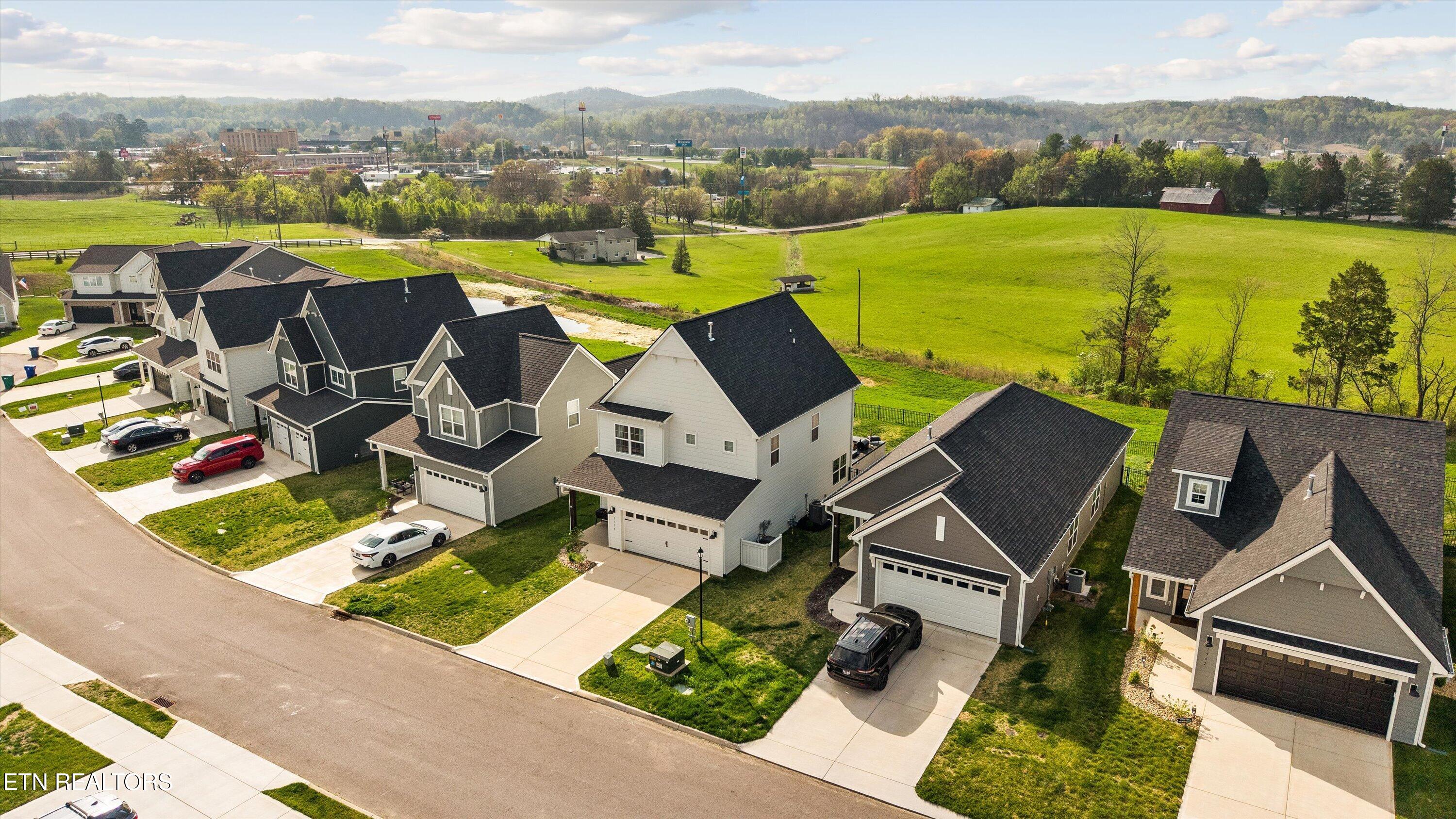 1534 Spring Berry Lane Knoxville TN 37924