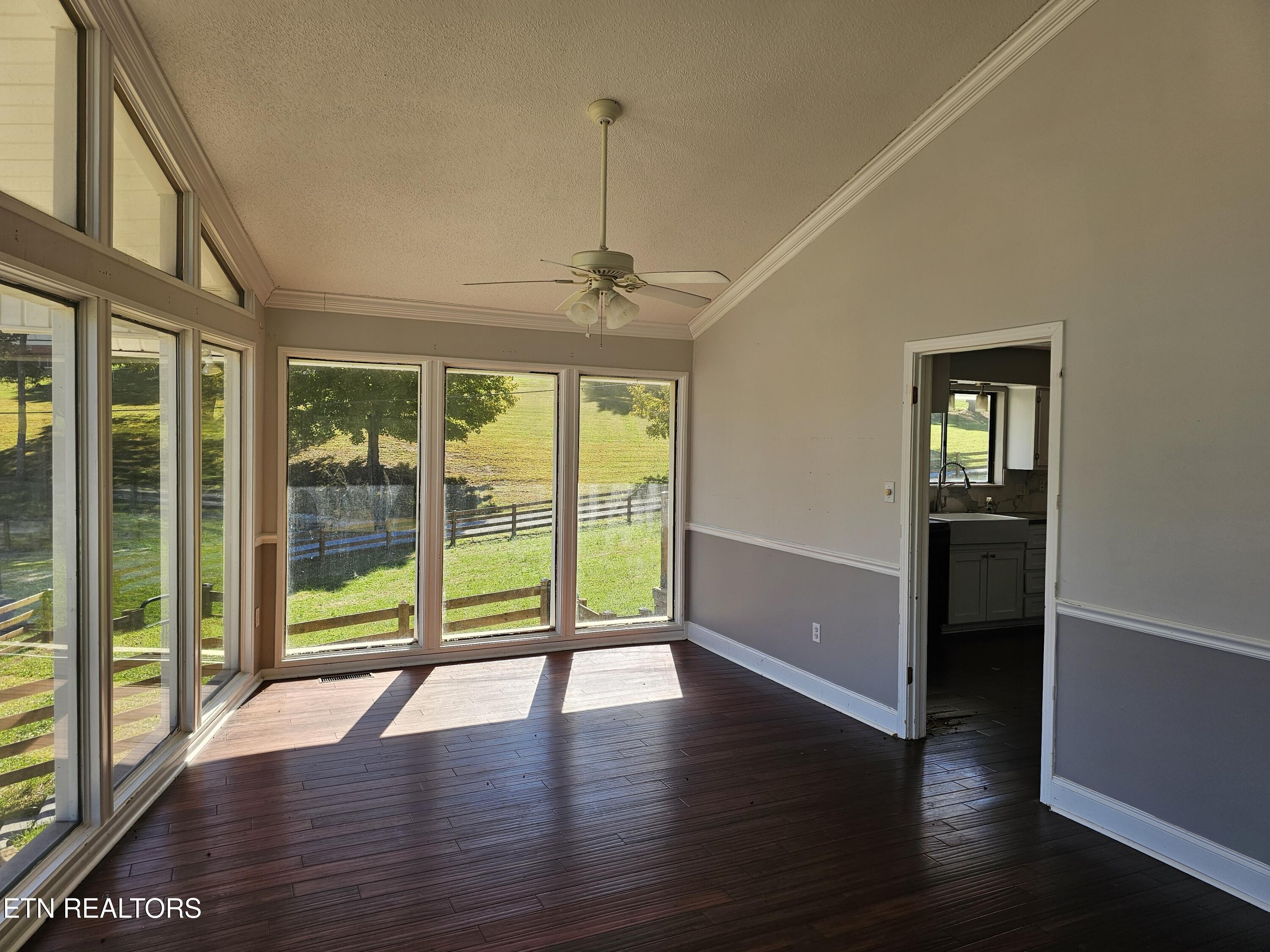 229 Mcneeley Drive Lafollette TN 37766