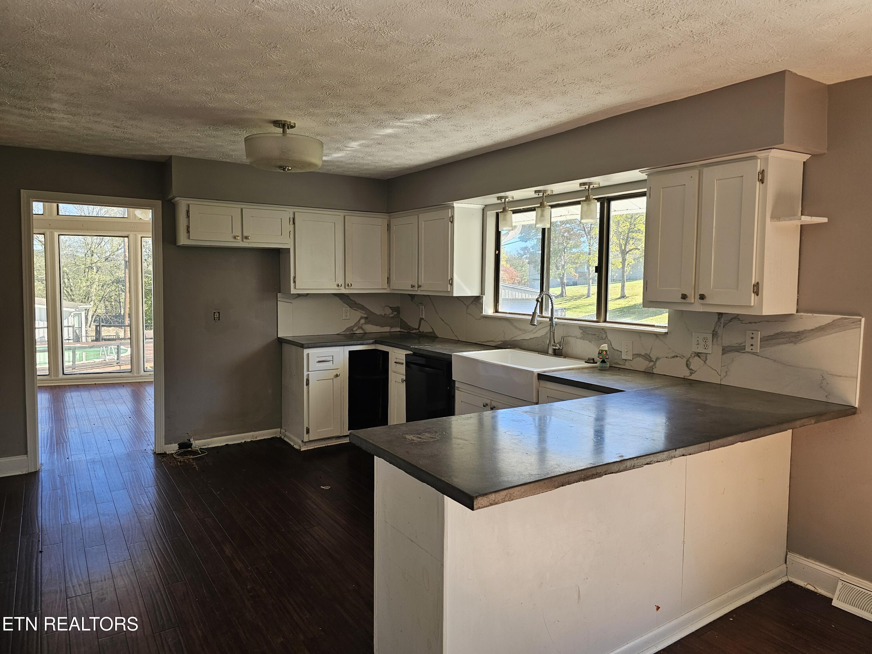 229 Mcneeley Drive Lafollette TN 37766