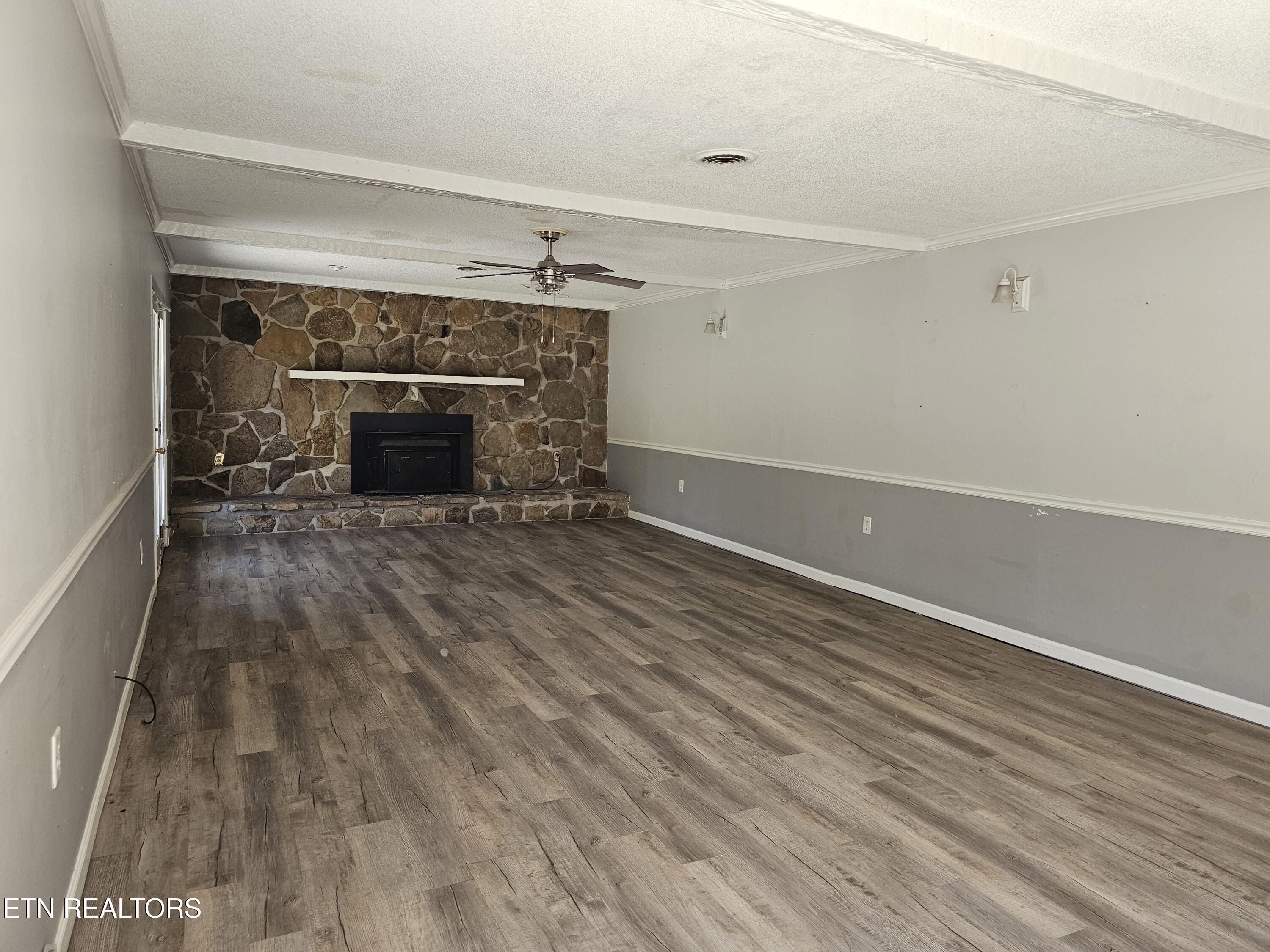 229 Mcneeley Drive Lafollette TN 37766