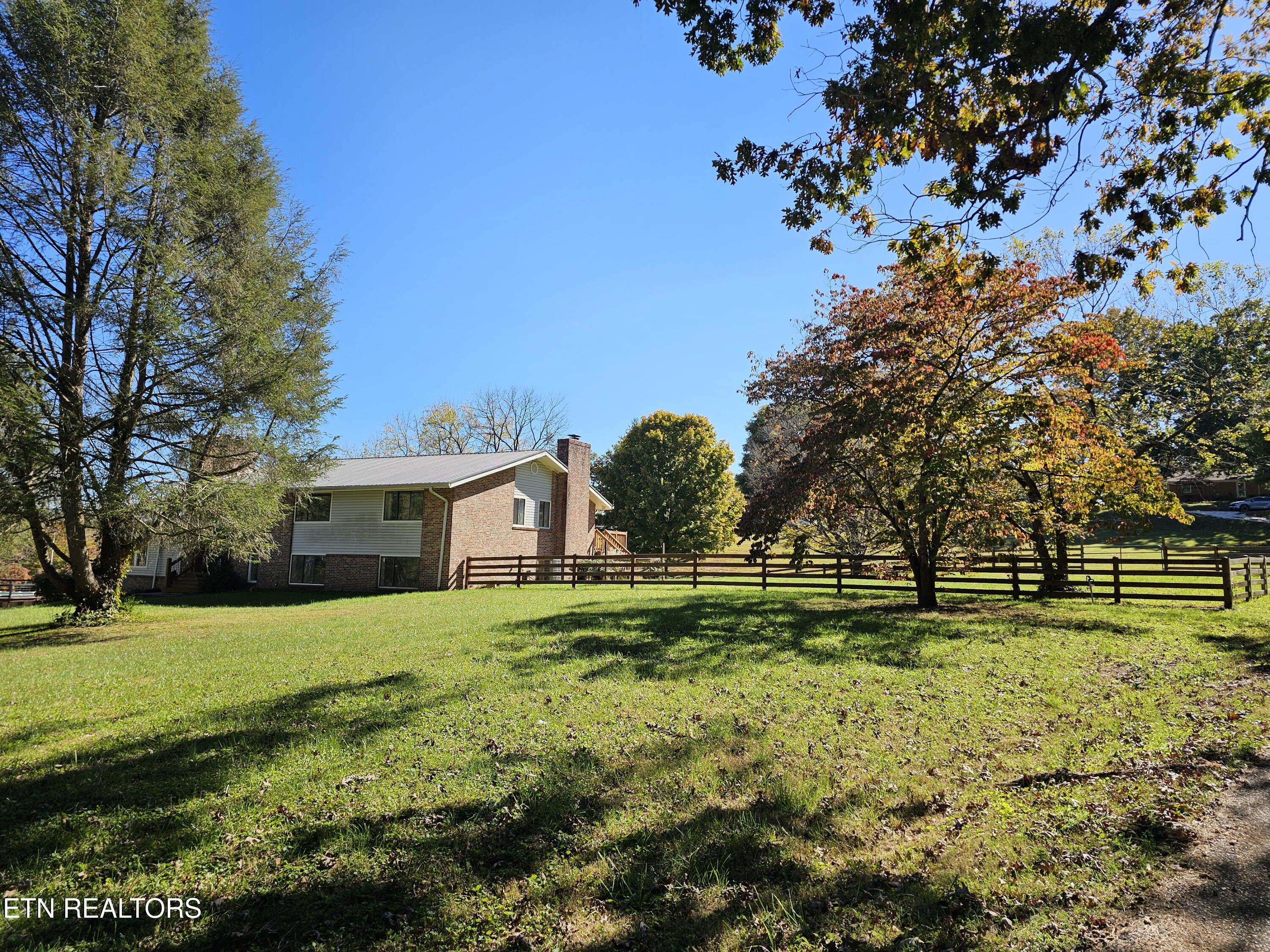 229 Mcneeley Drive Lafollette TN 37766