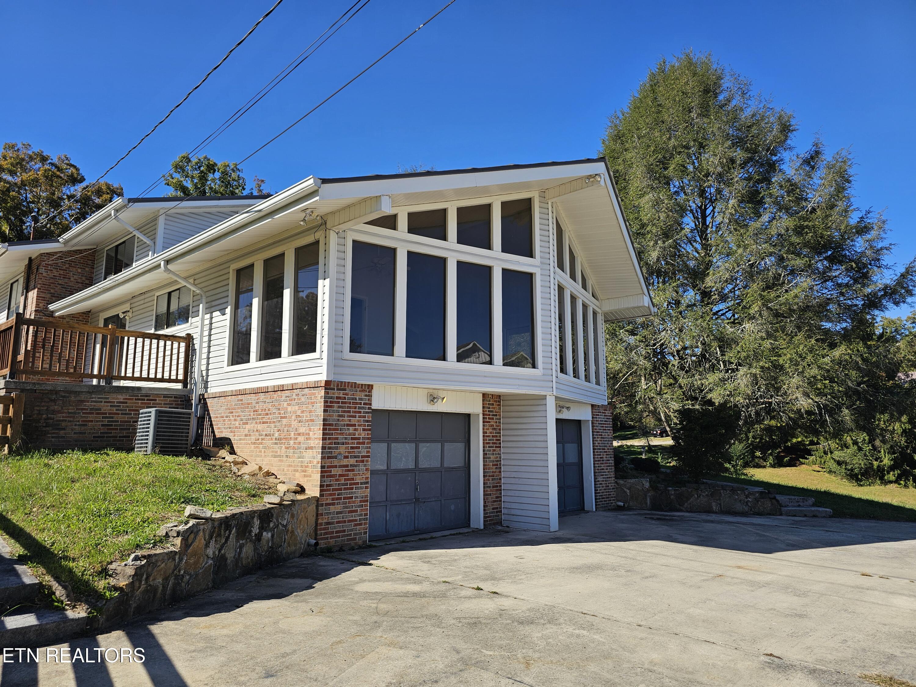 229 Mcneeley Drive Lafollette TN 37766