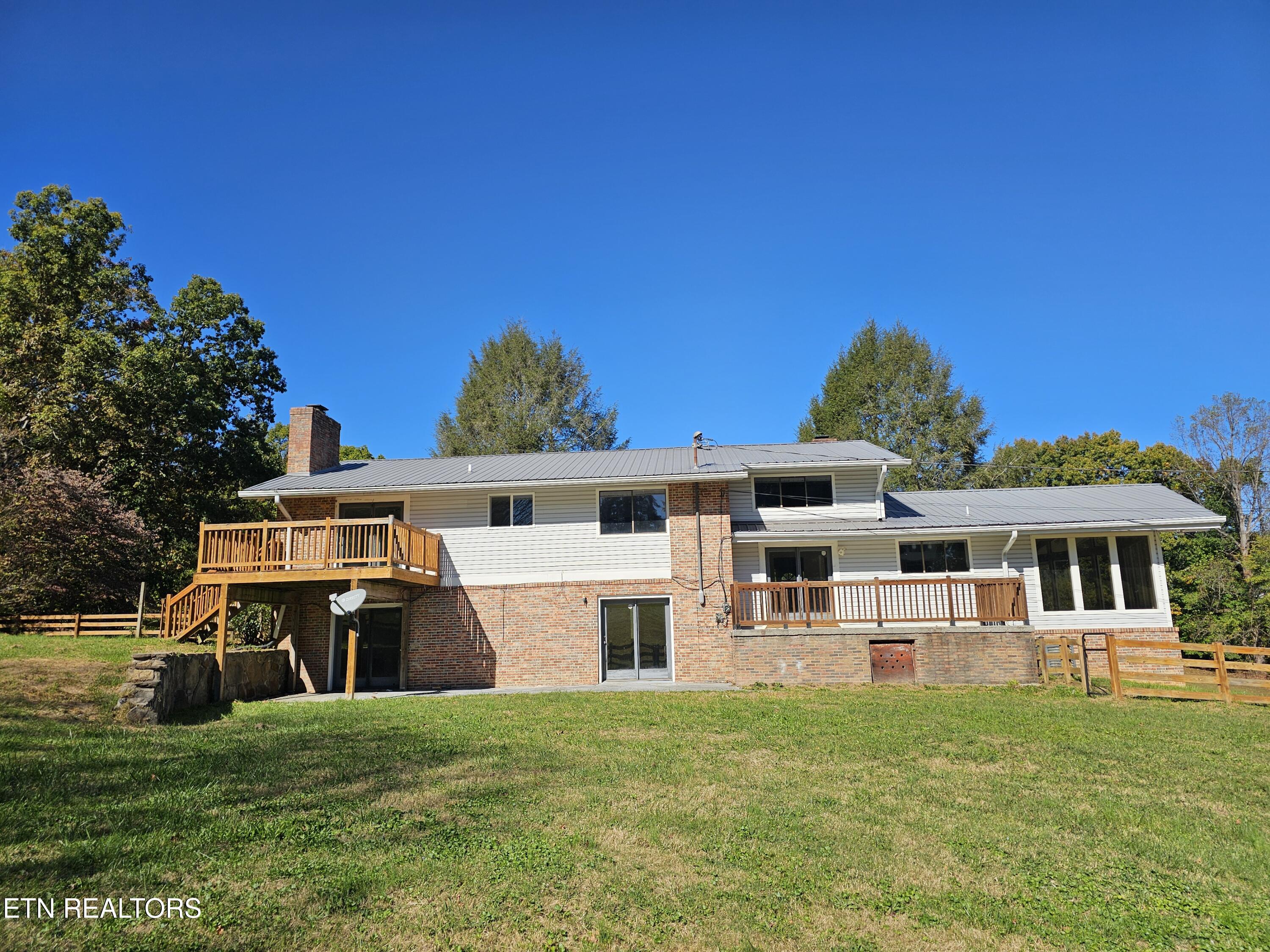 229 Mcneeley Drive Lafollette TN 37766