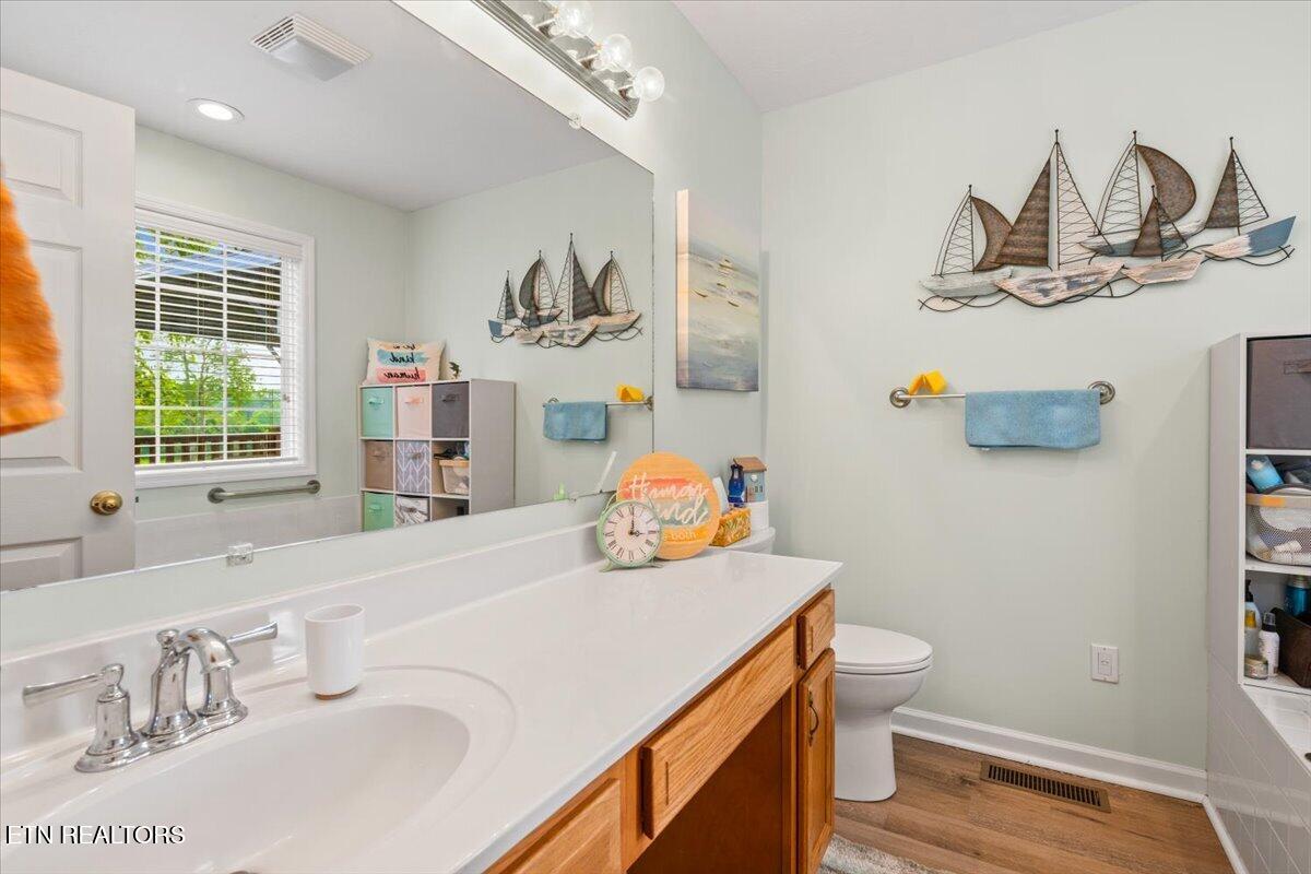 205 Matthew Lane Lafollette TN 37766