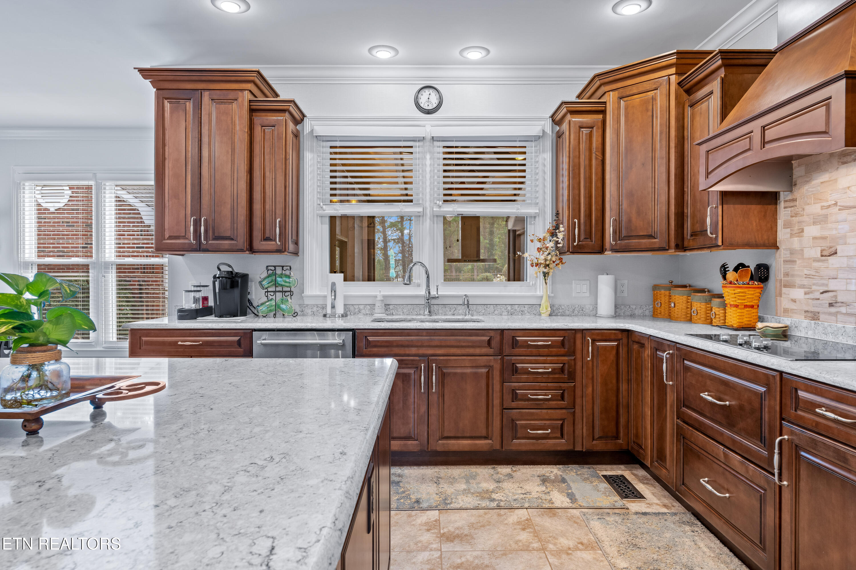 2425 Mccleary Road Sevierville TN 37876